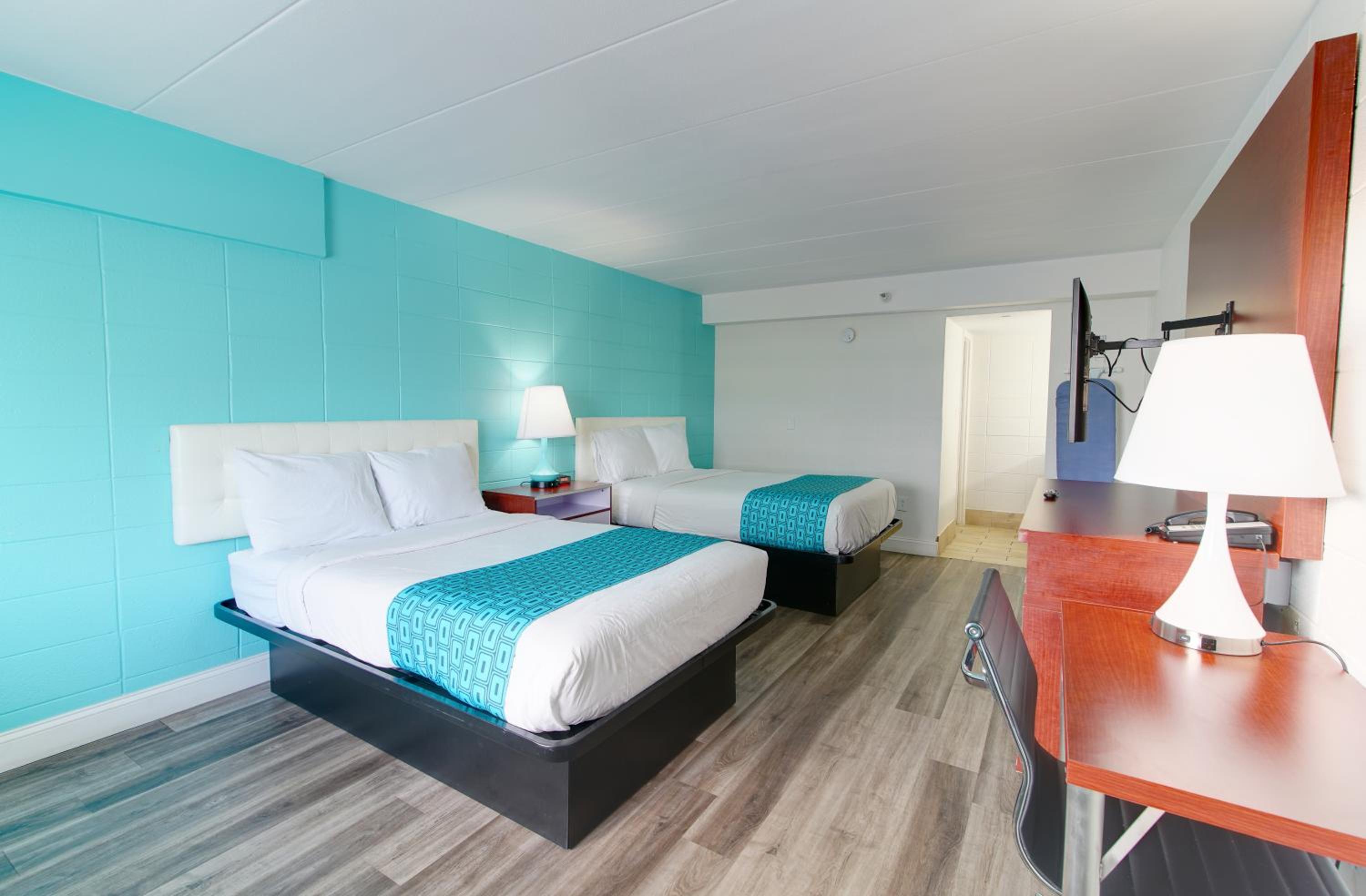 Double Room with Two Double Beds - Non-Smoking photo 1