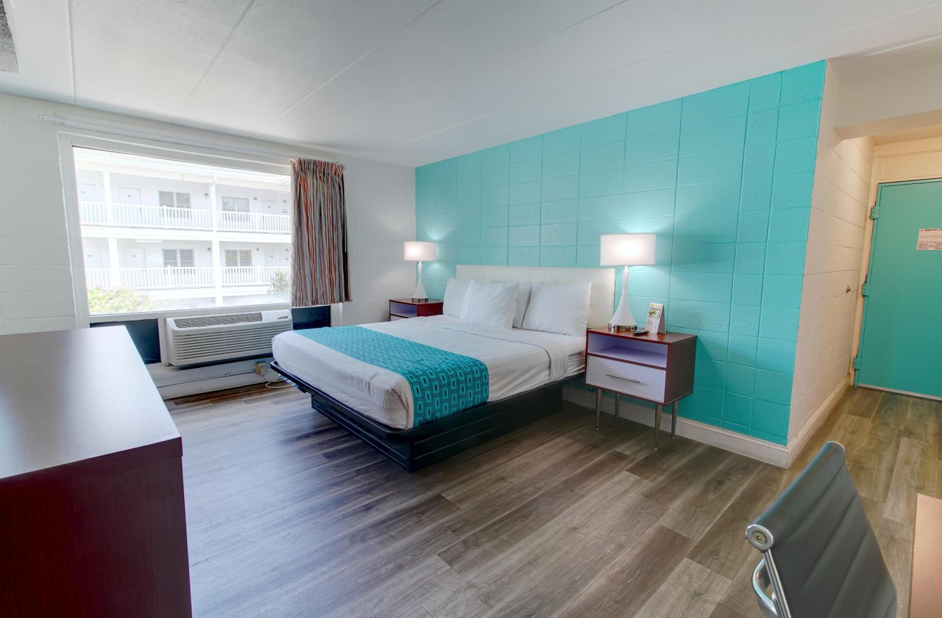 King Room - Non-Smoking photo 1