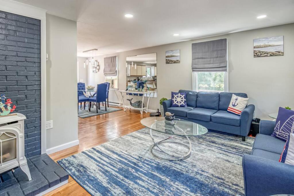 Three-Bedroom Apartment photo 1