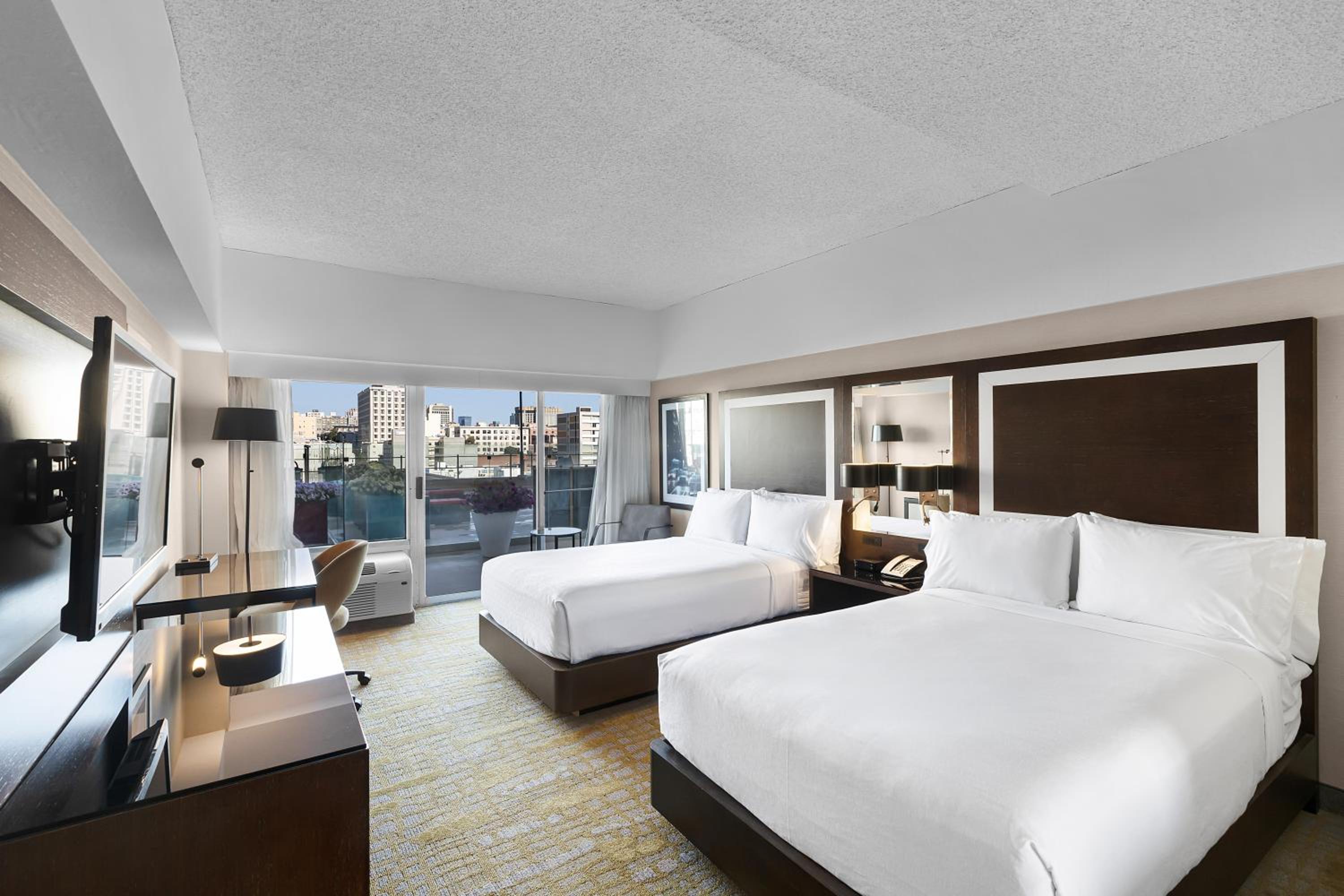 Standard Double Room with Two Double Beds and City View - Photo 1
