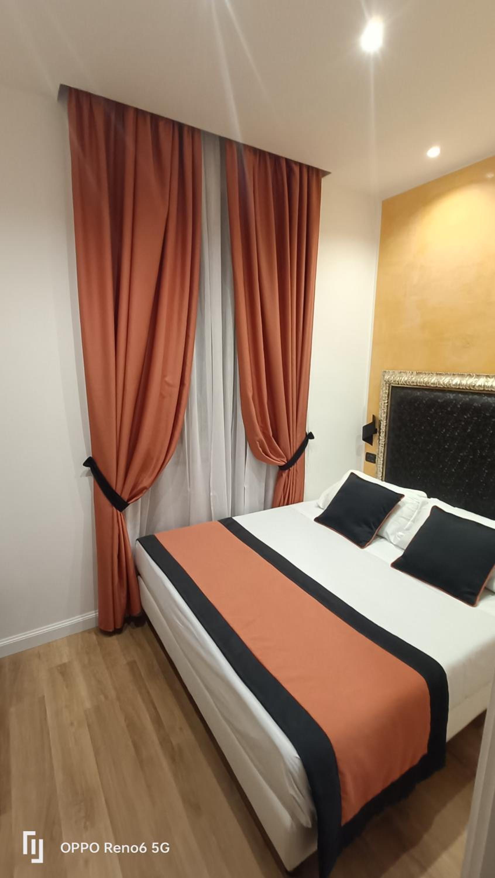 Economy Double Room photo 1