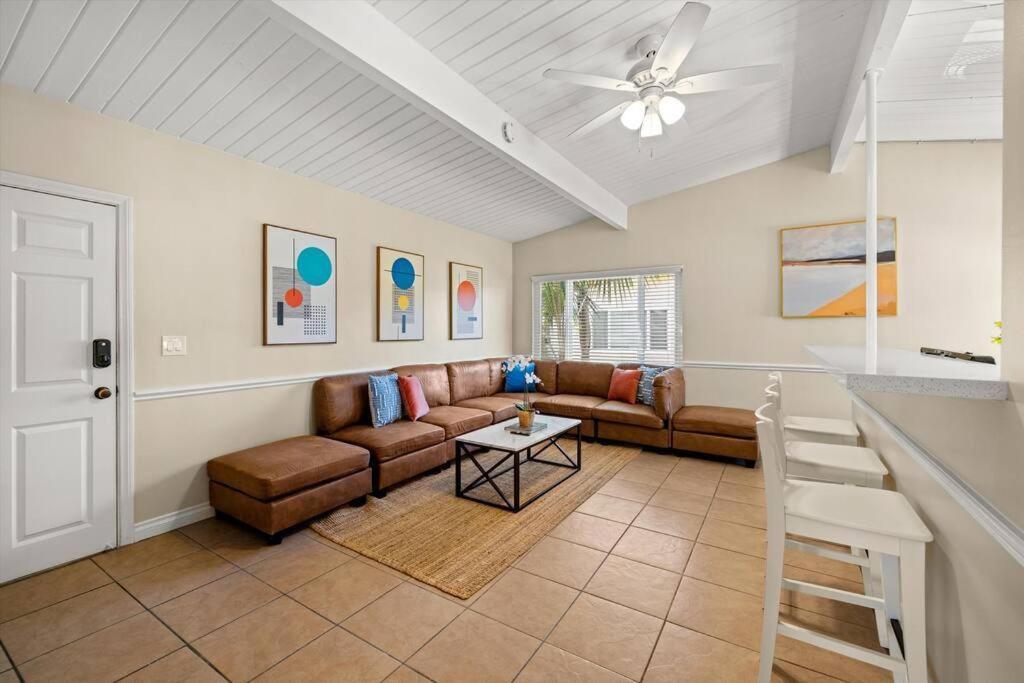 Apartment photo 2