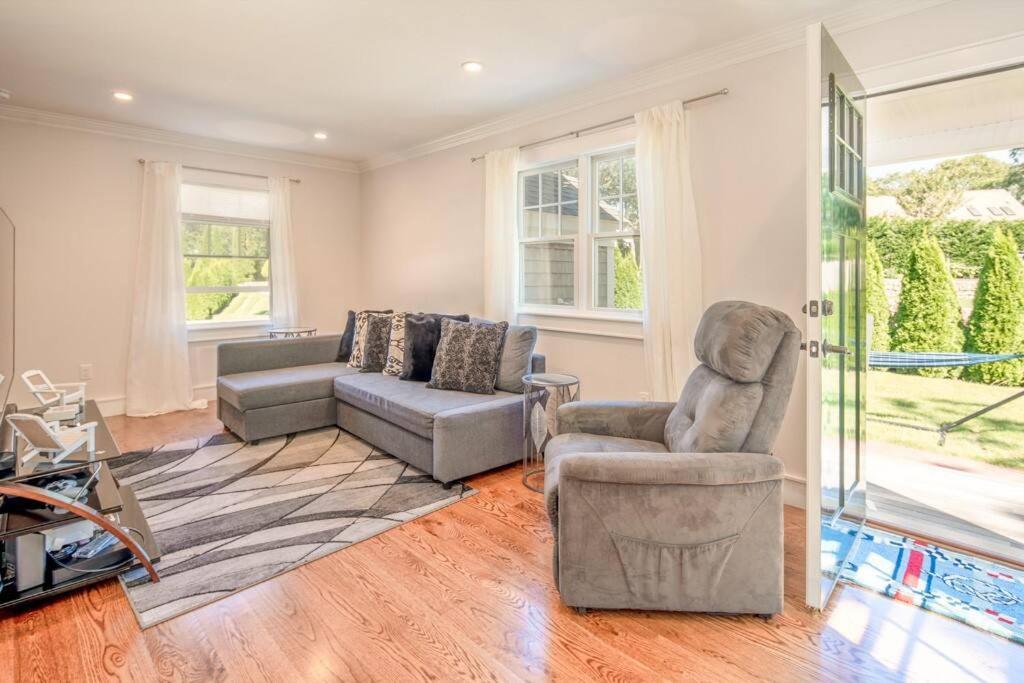 Three-Bedroom House photo 1