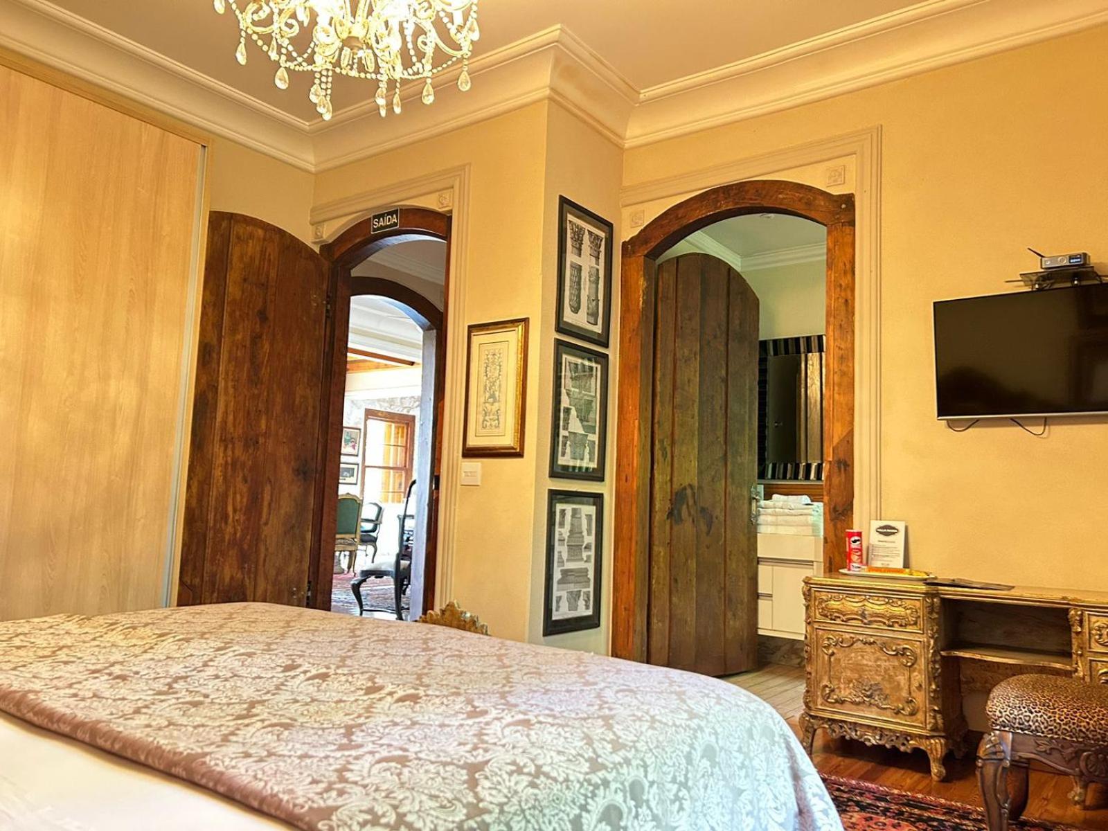 Deluxe Suite photo 2