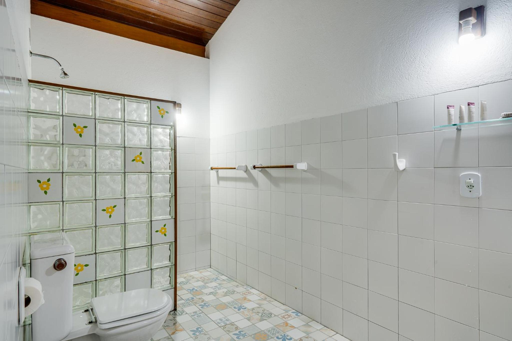 Standard Double Room - Photo 6