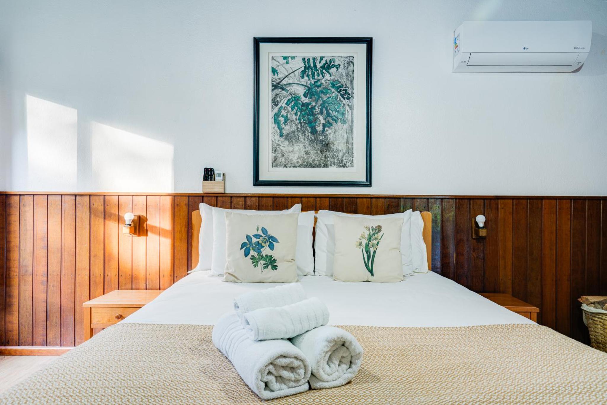 Standard Double Room - Photo 13