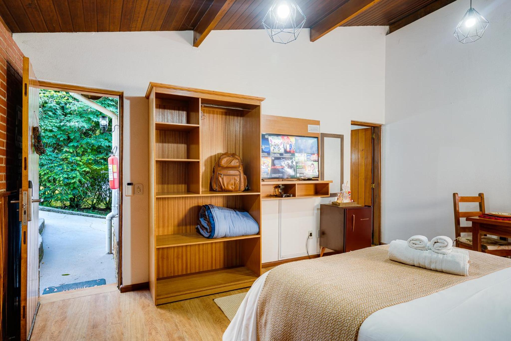Standard Double Room - Photo 4