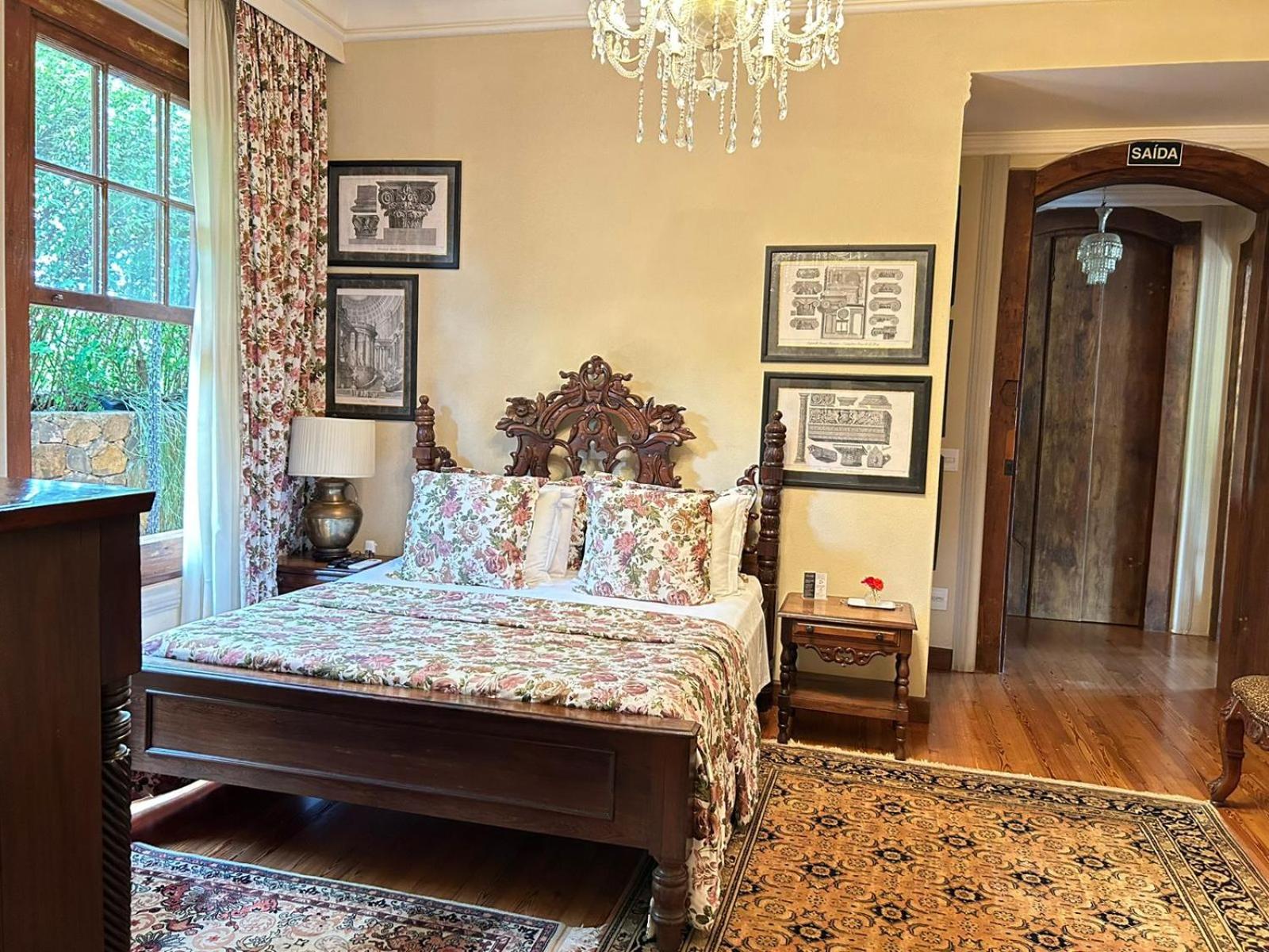 Deluxe Suite photo 2