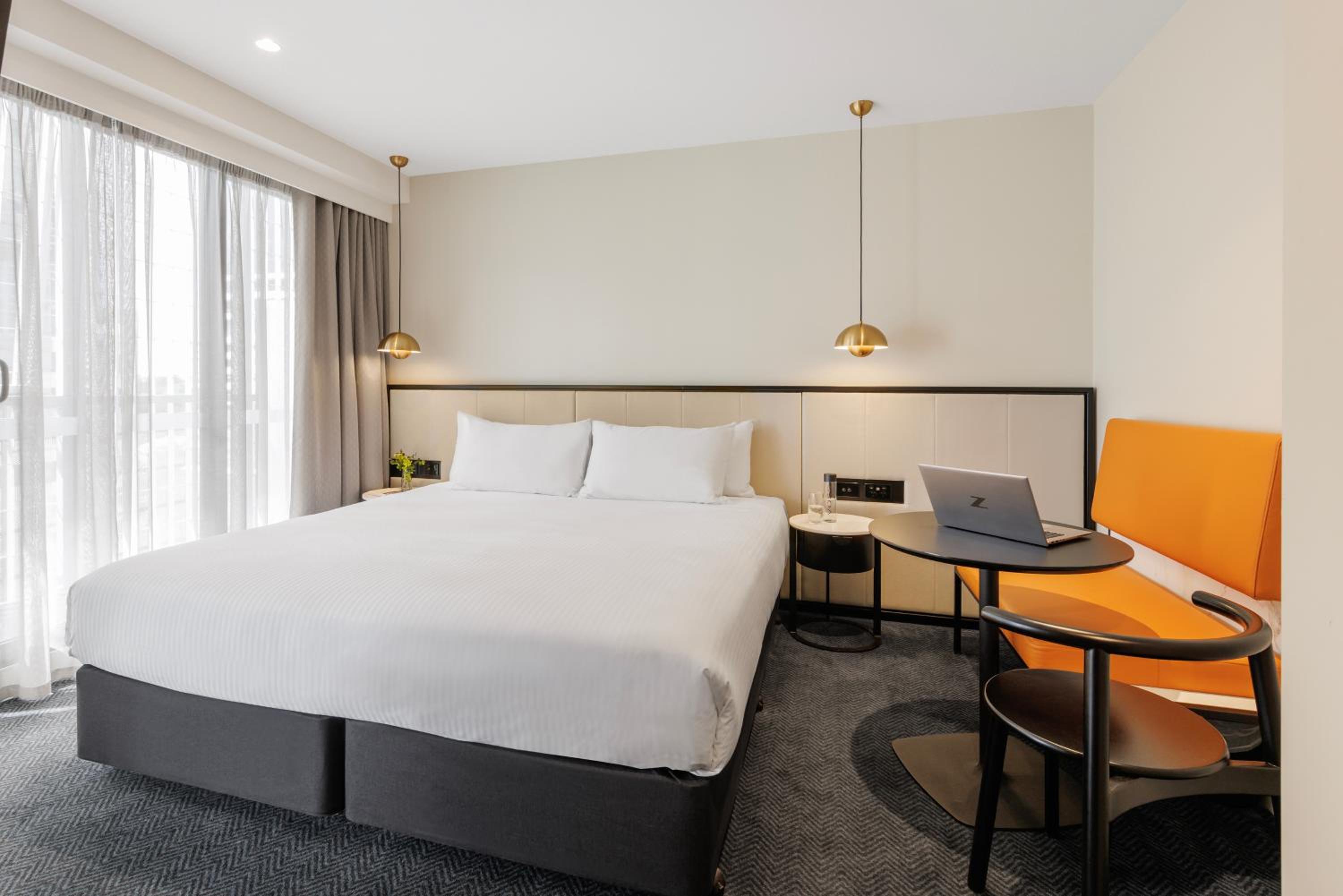 King Room with Balcony - Photo 2