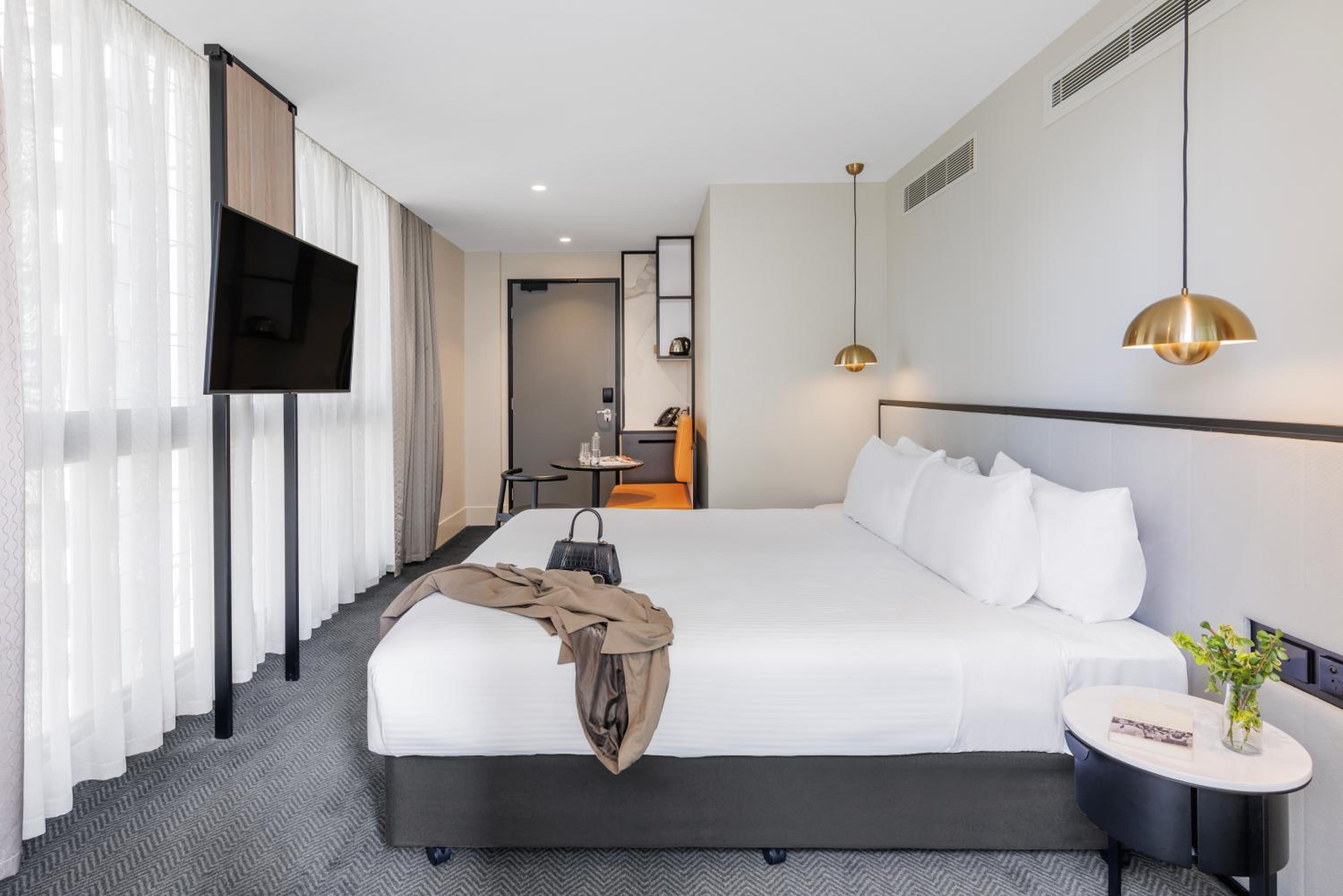 King Room with Balcony - Photo 1