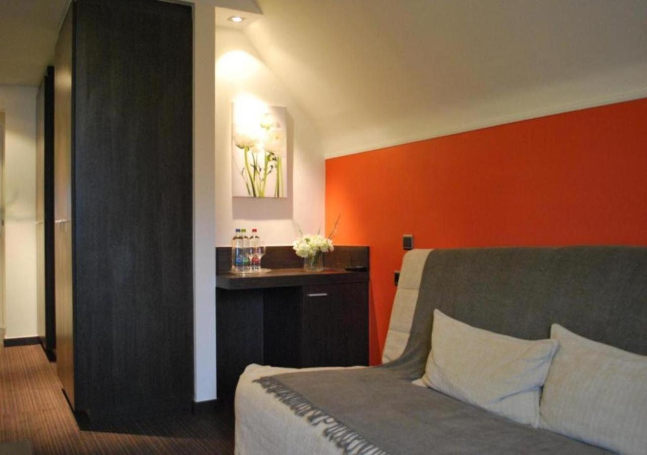 Suite - Photo 1