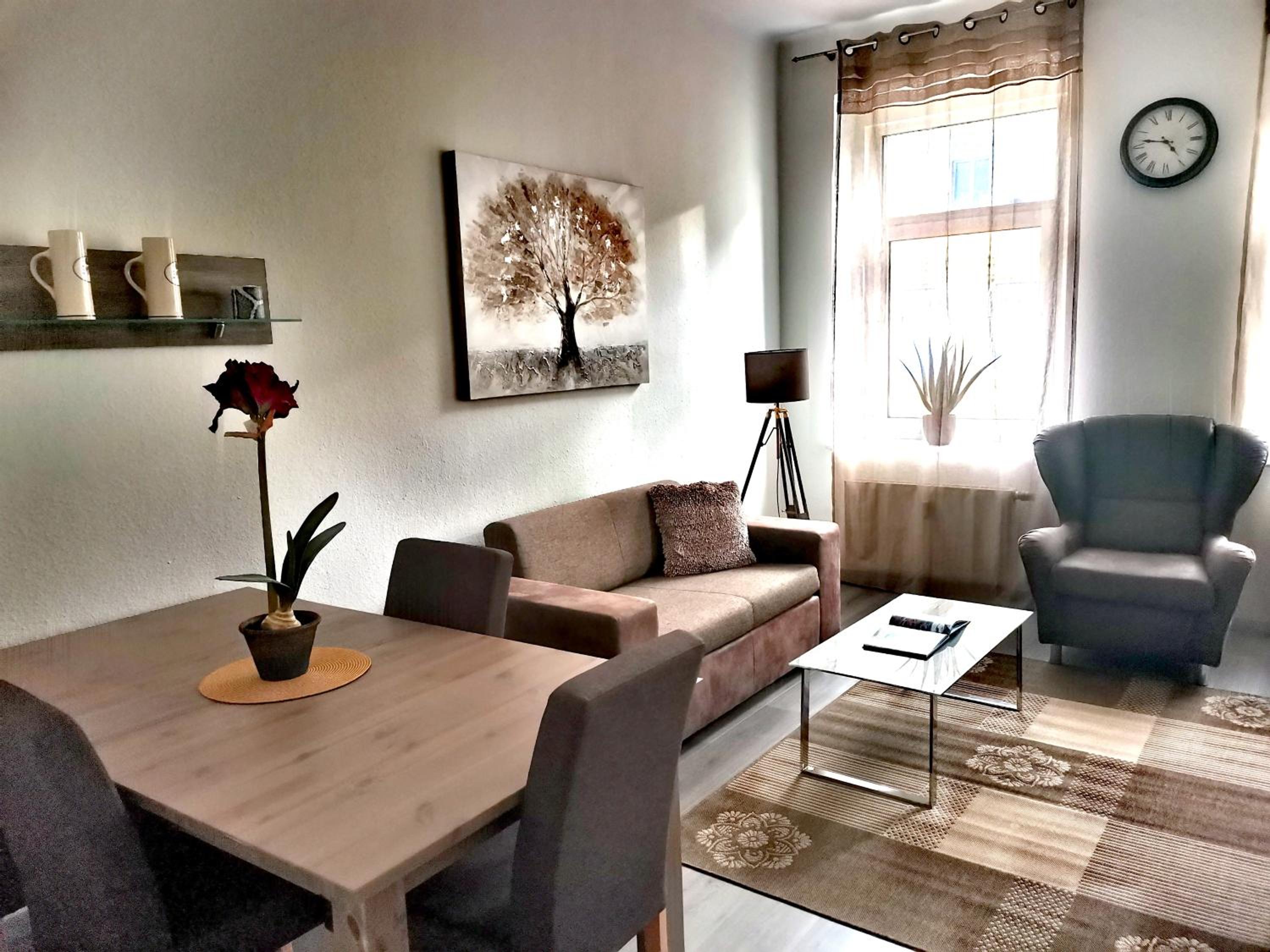 One-Bedroom Apartment photo 1