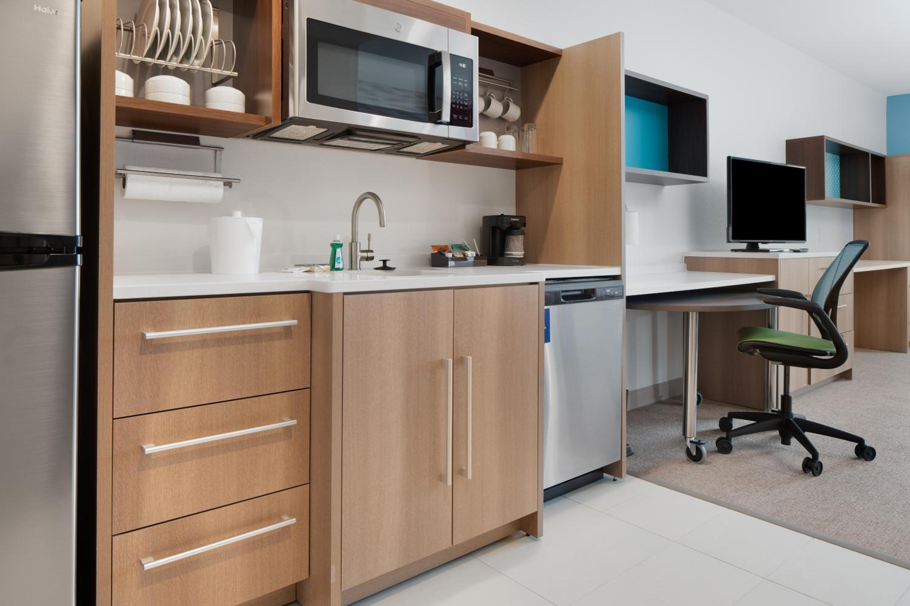 King Studio Suite - Mobility Access/Non-Smoking - Photo 2
