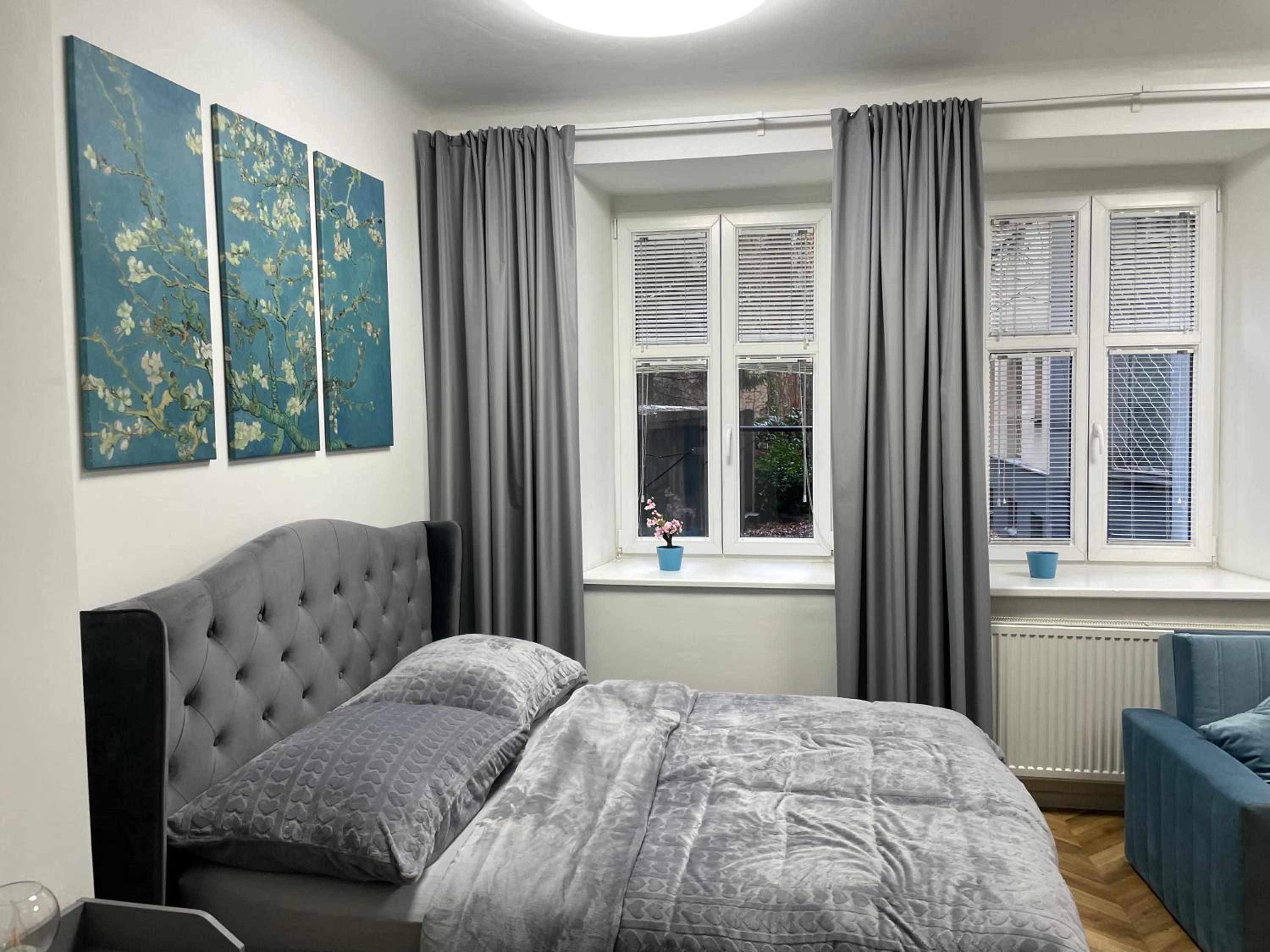 One-Bedroom Apartment photo 3