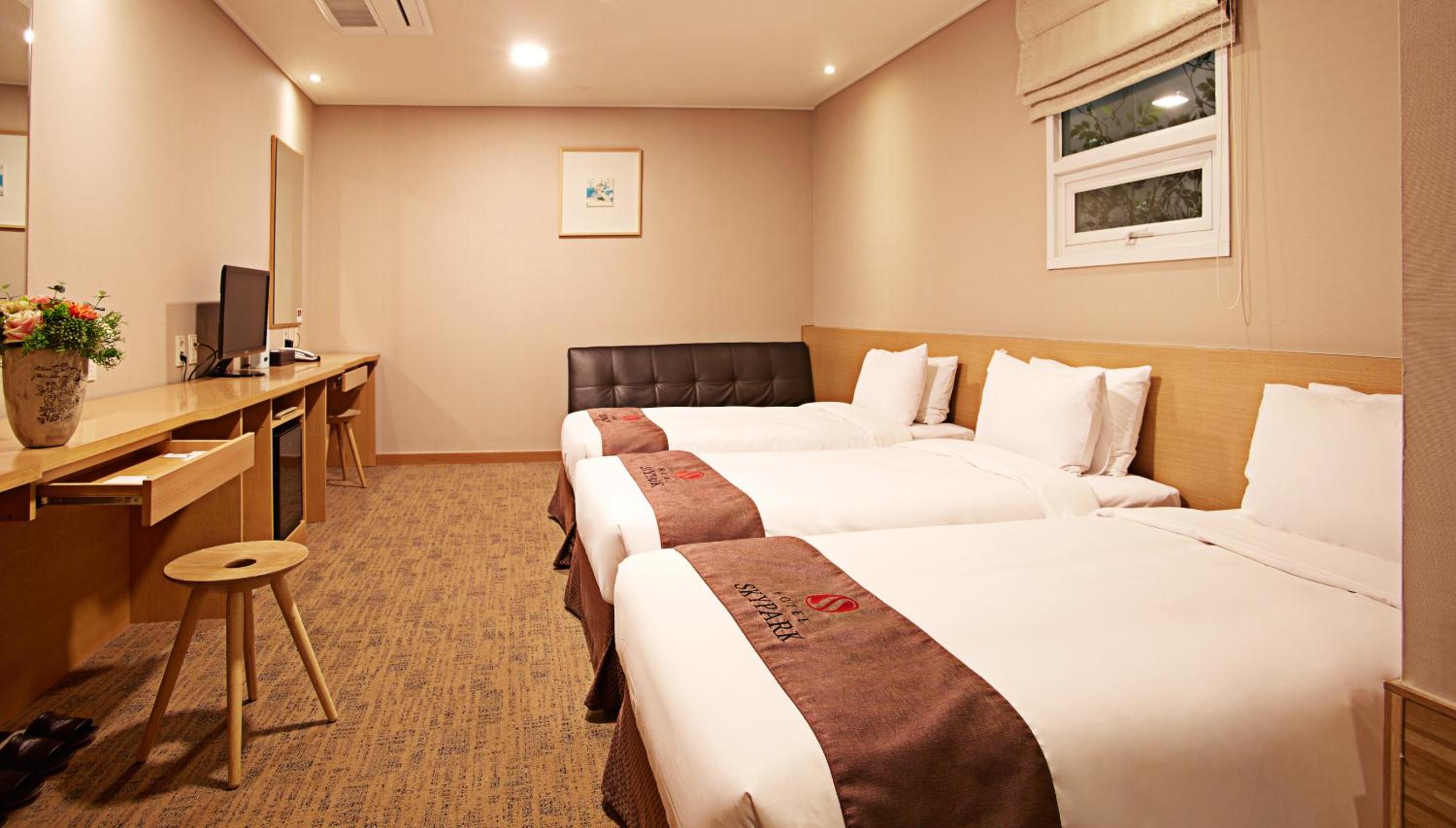 Triple Room B