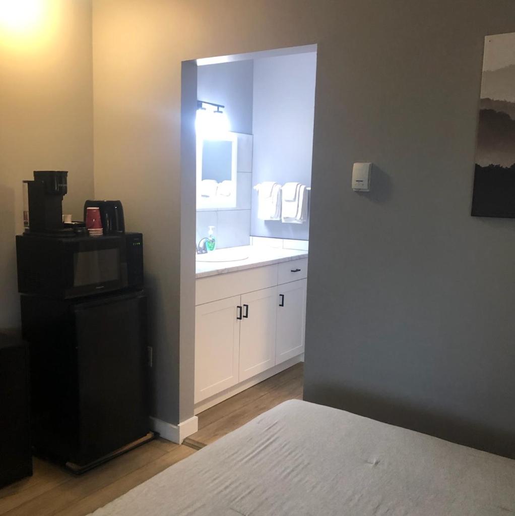 Standard Queen Room photo 1