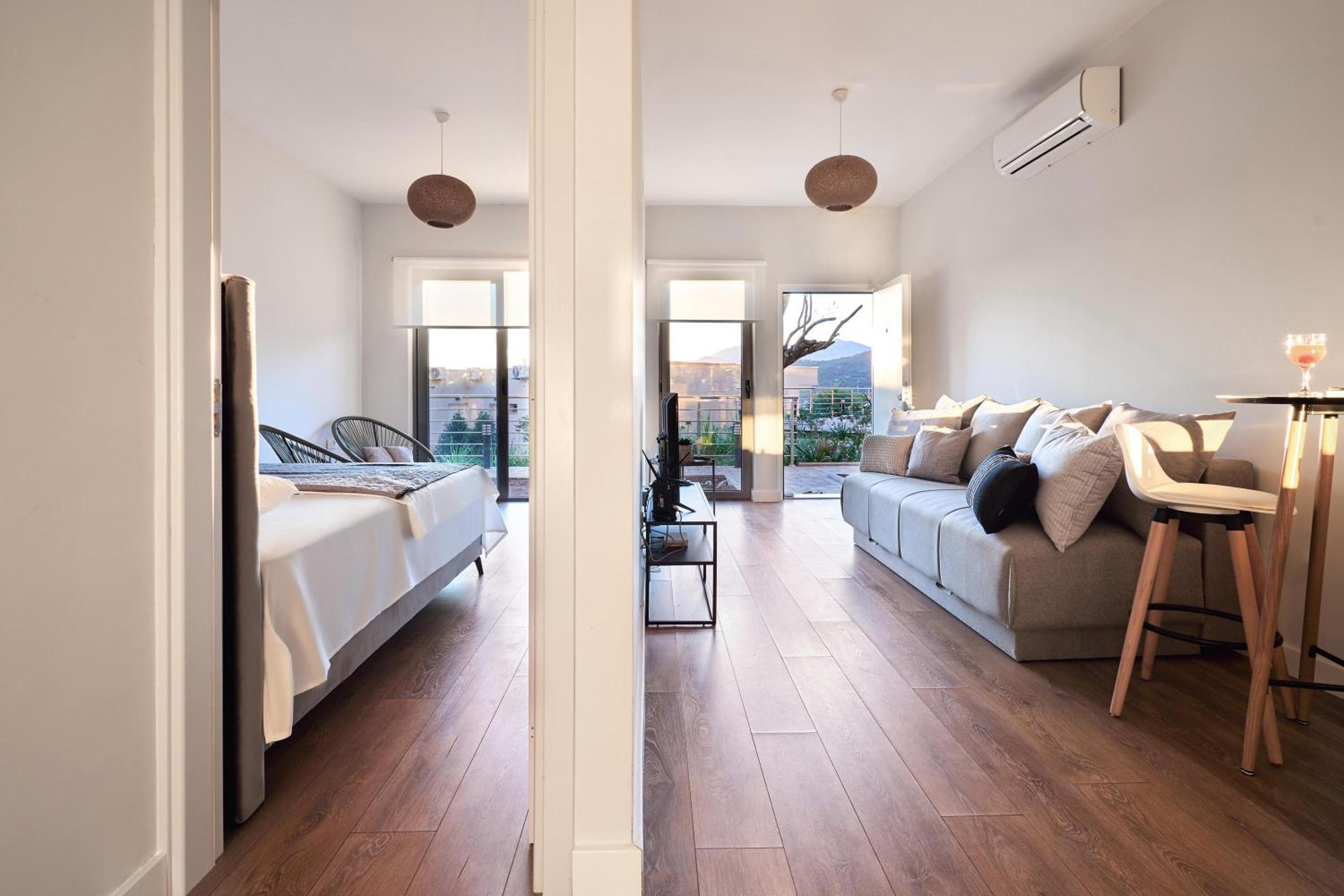 Suite with Garden View - Photo 1