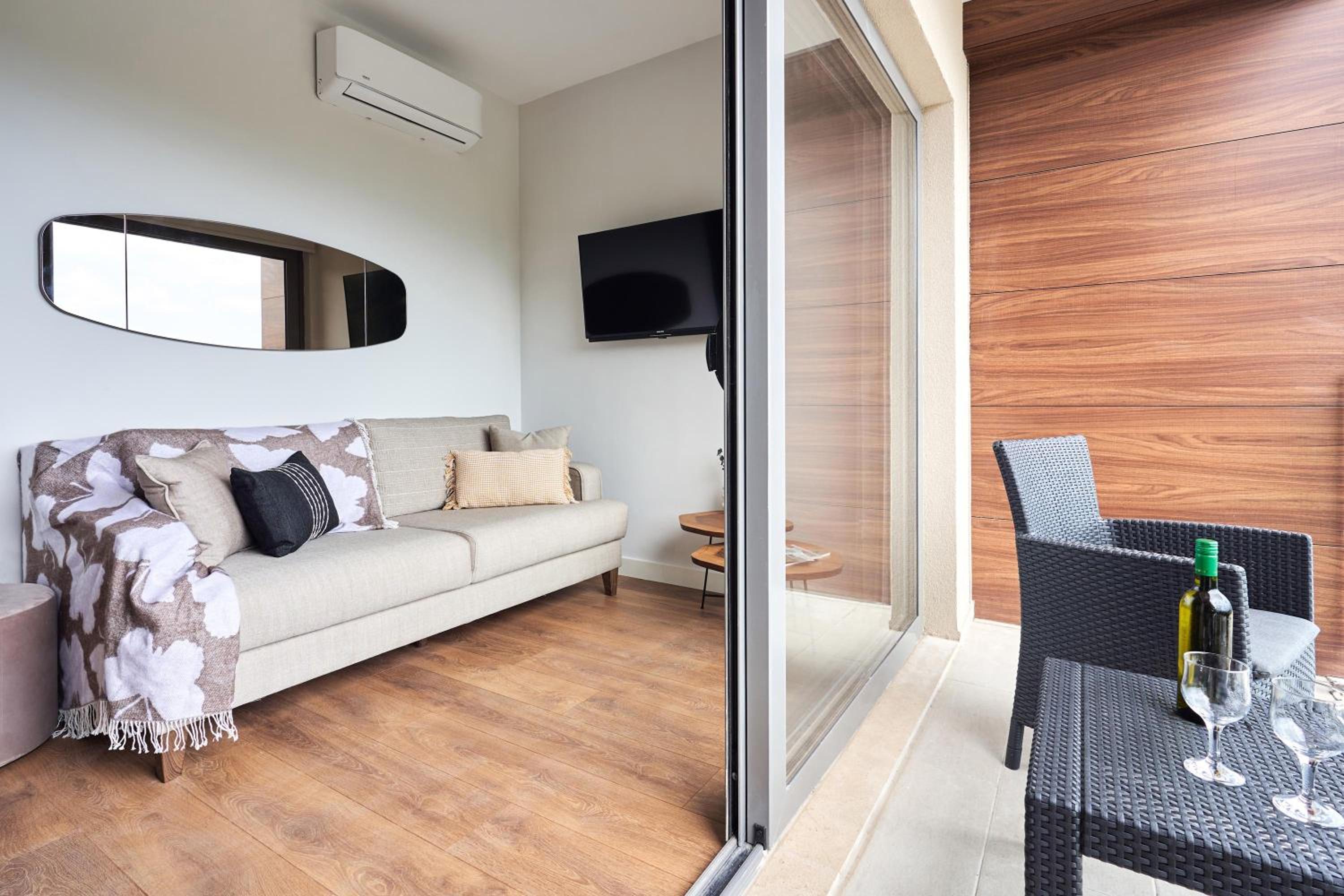 Suite with Sea View - Photo 6
