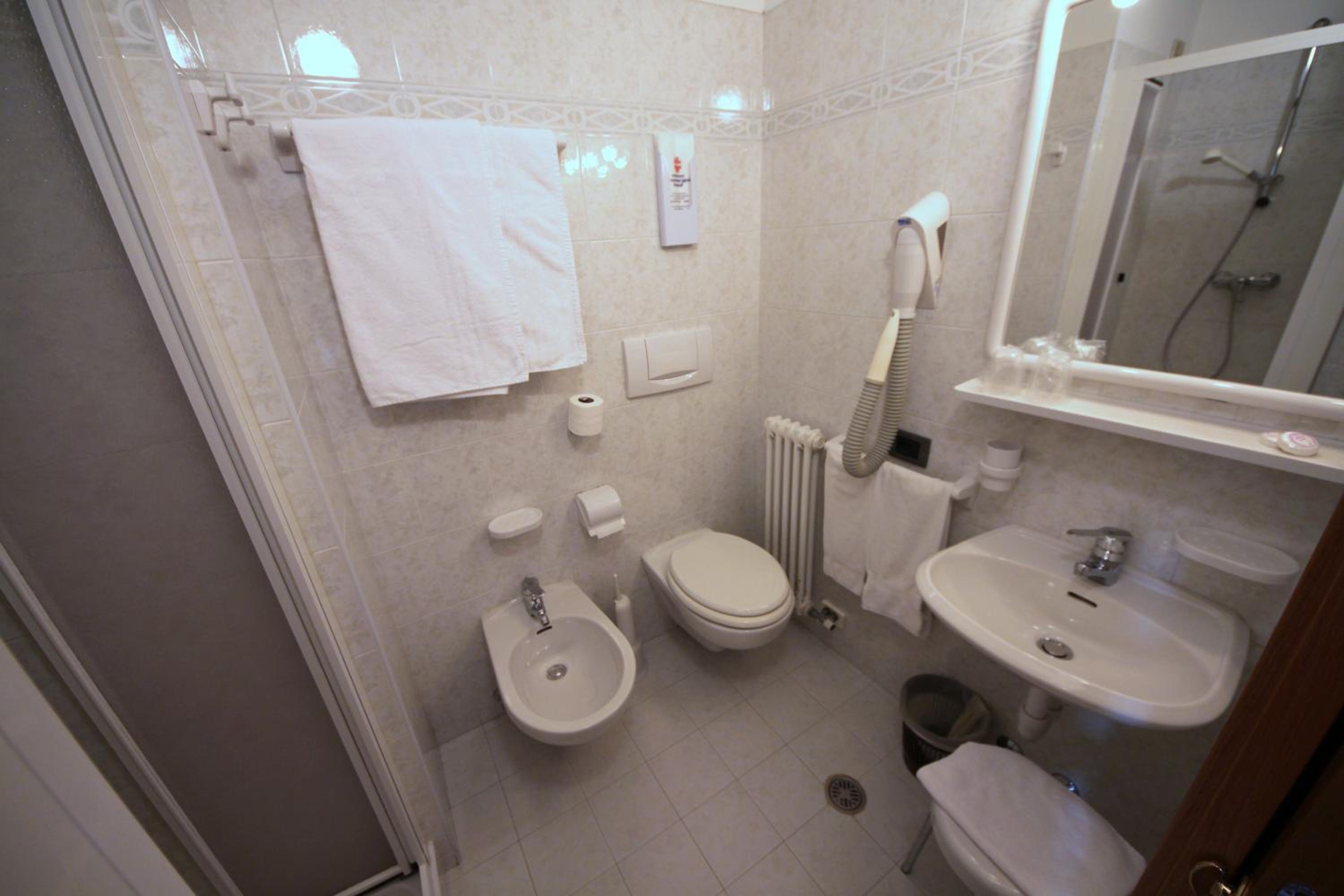 Deluxe Single Room photo 3