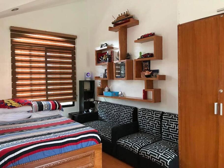 One-Bedroom House photo 1