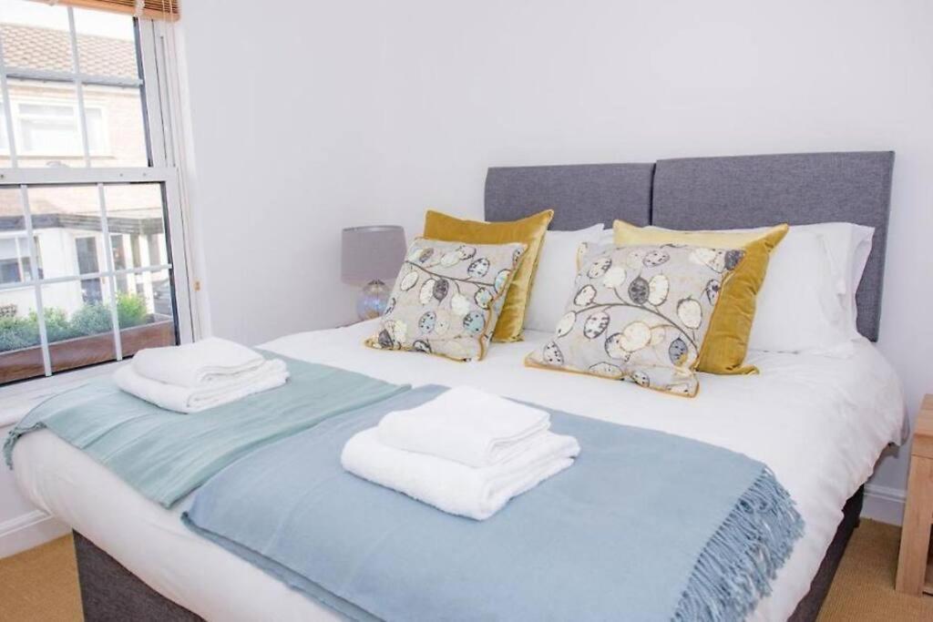 Two-Bedroom House photo 2