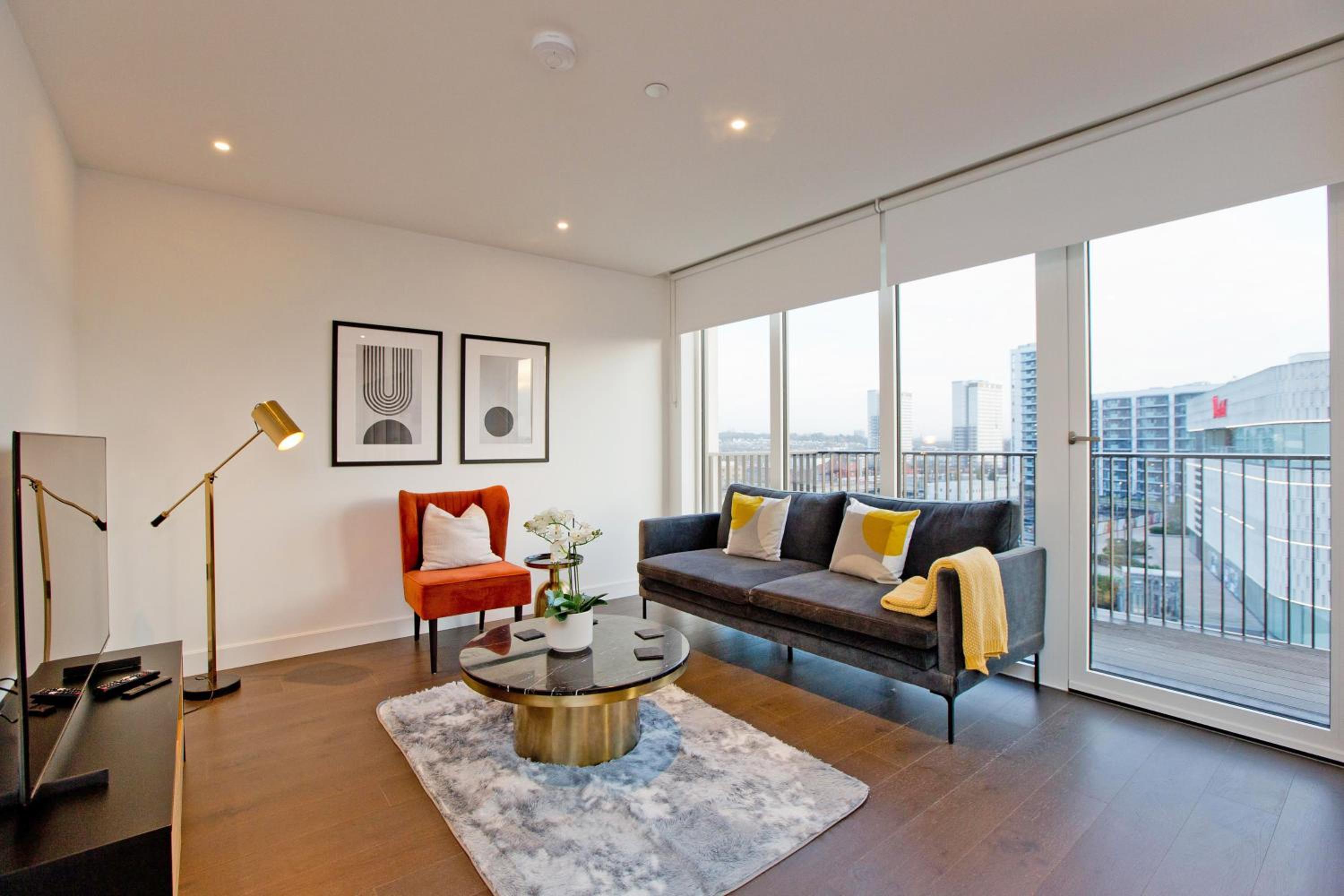 Two-Bedroom Deluxe Apartment with Balcony photo 1