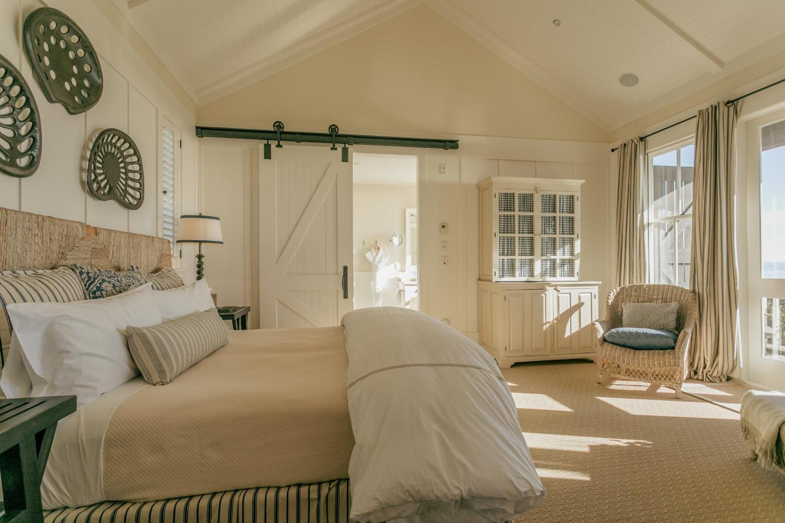 Hilltop Two Bedroom Family Suite