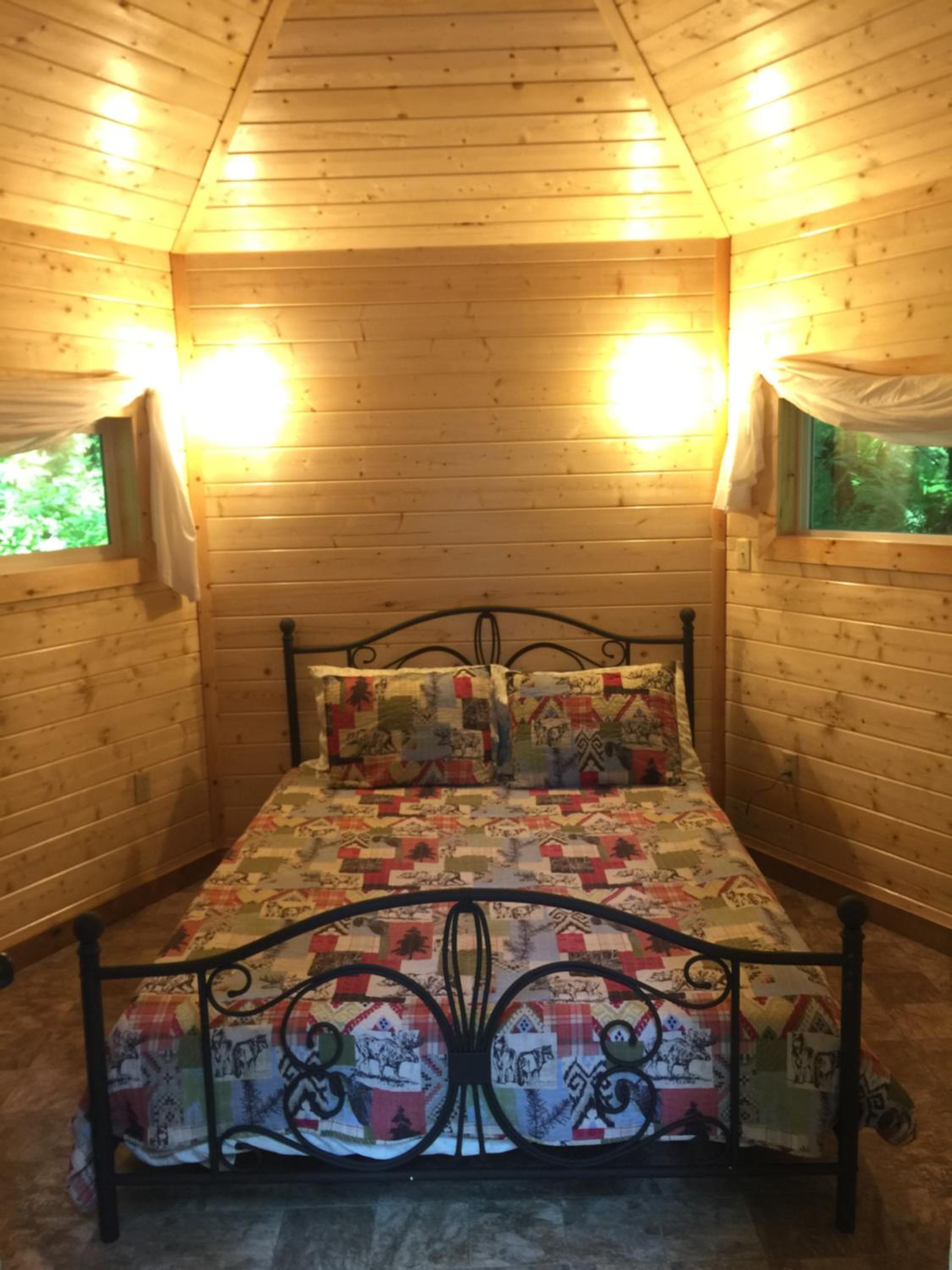 Sunrise Yurt (Shared shower, Pet Friendly, Pet Fee Not Included) photo 1