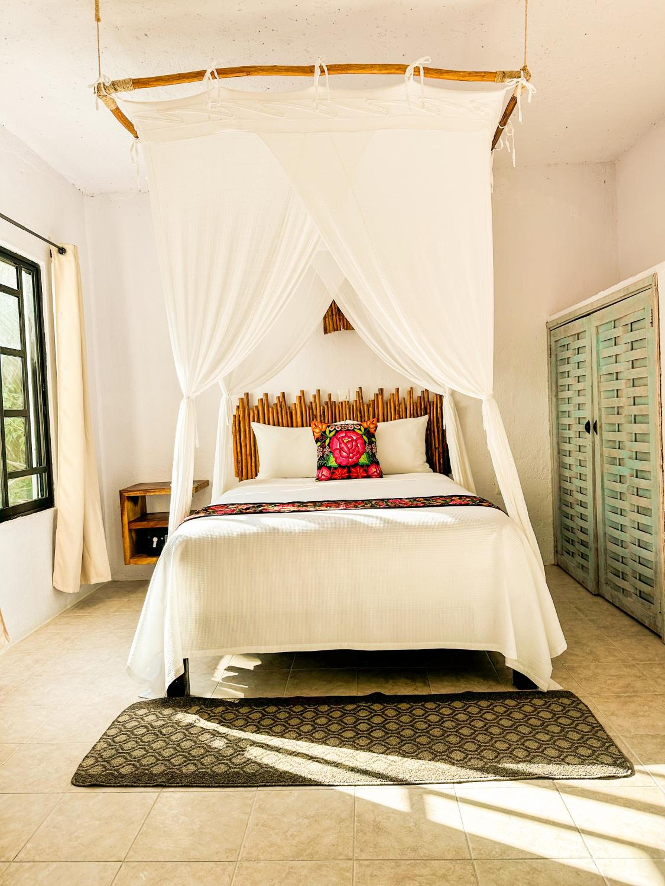 Standard Queen Room - Photo 5