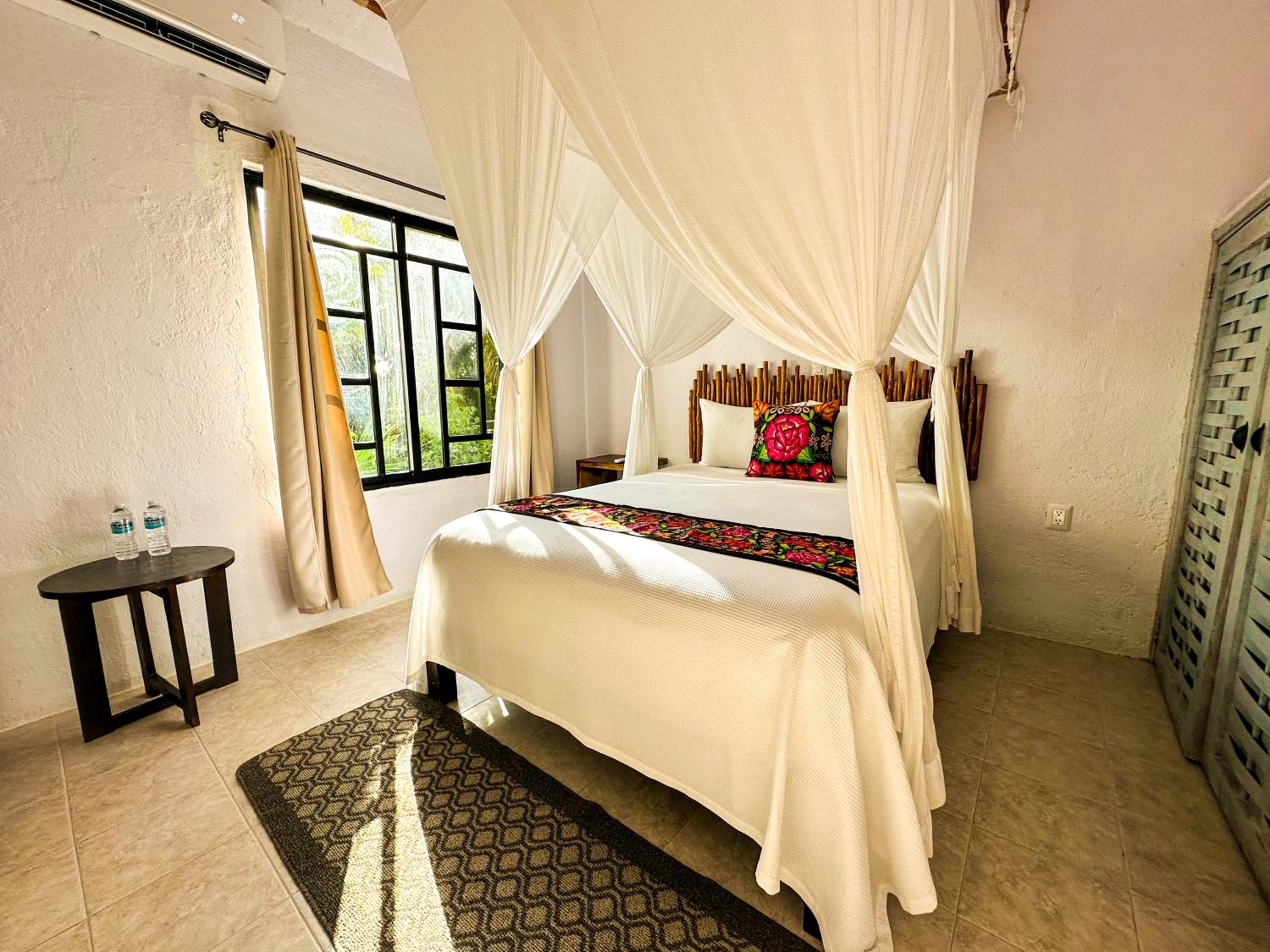 Standard Queen Room - Photo 1