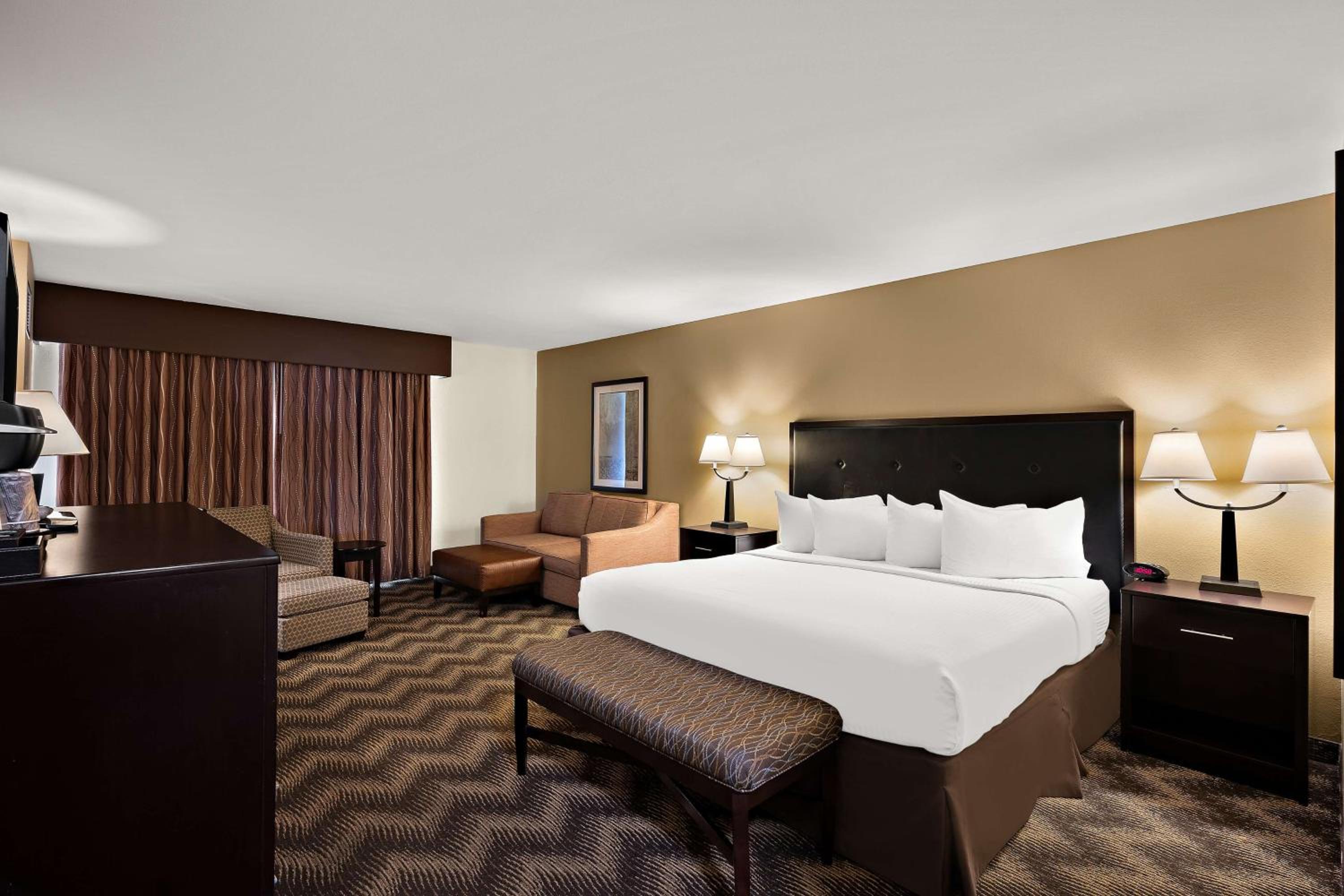 King Room - Non-Smoking photo 1