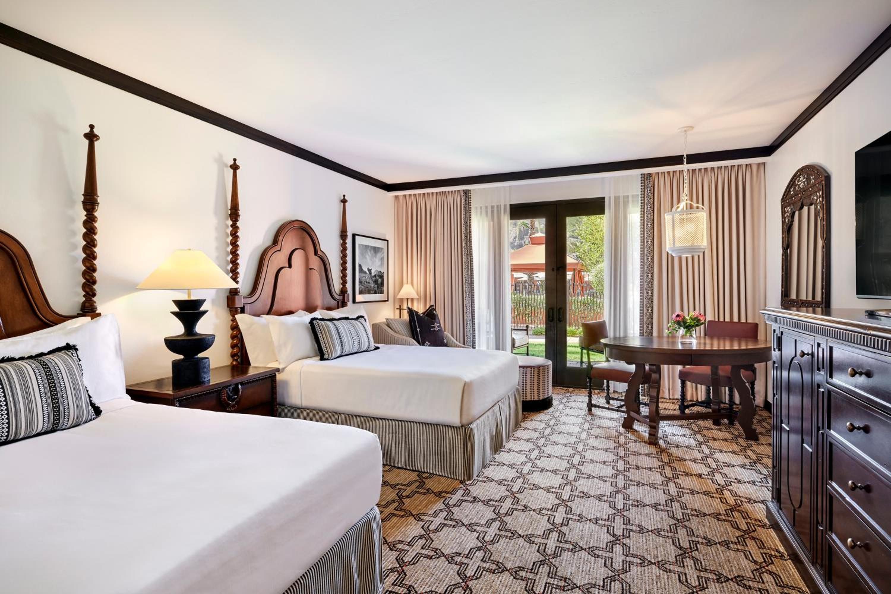 Oasis Poolside  Room - 2 Queen Beds - Photo 4
