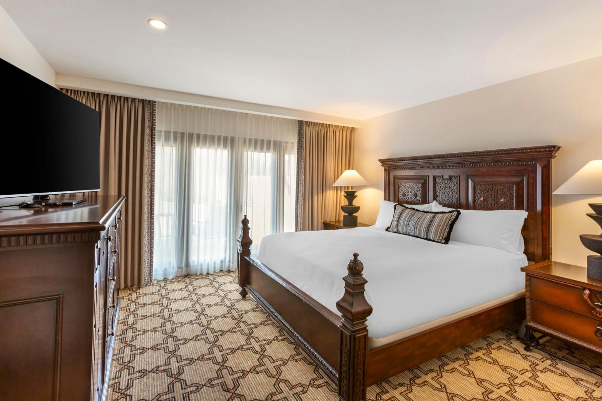 Camelback View Suite - 1 King Bed - Photo 9