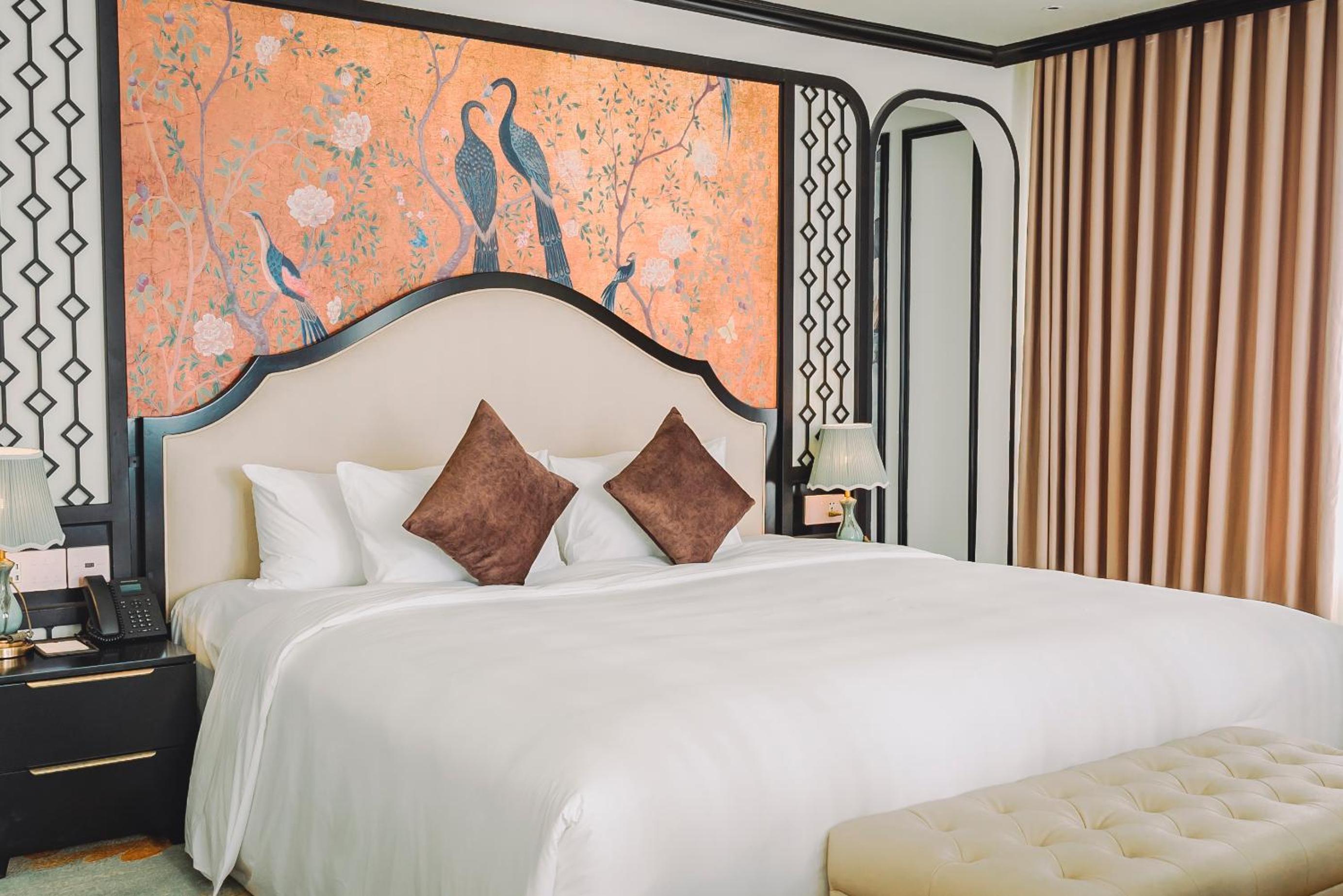 Presidential Suite + Free Shuttle Bus To City Center