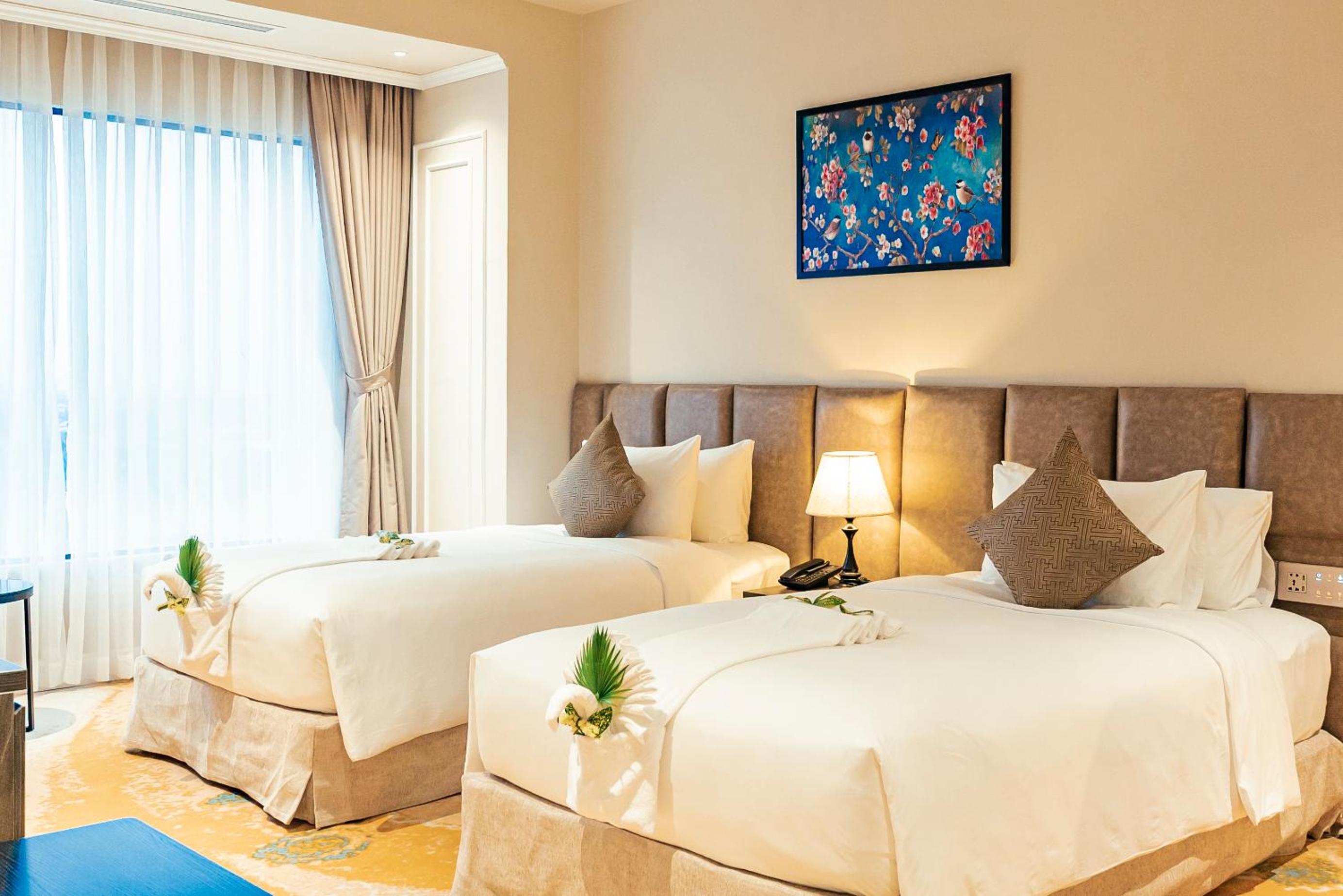 Luxury Twin Room + Free Shuttle Bus To City Center - Photo 3
