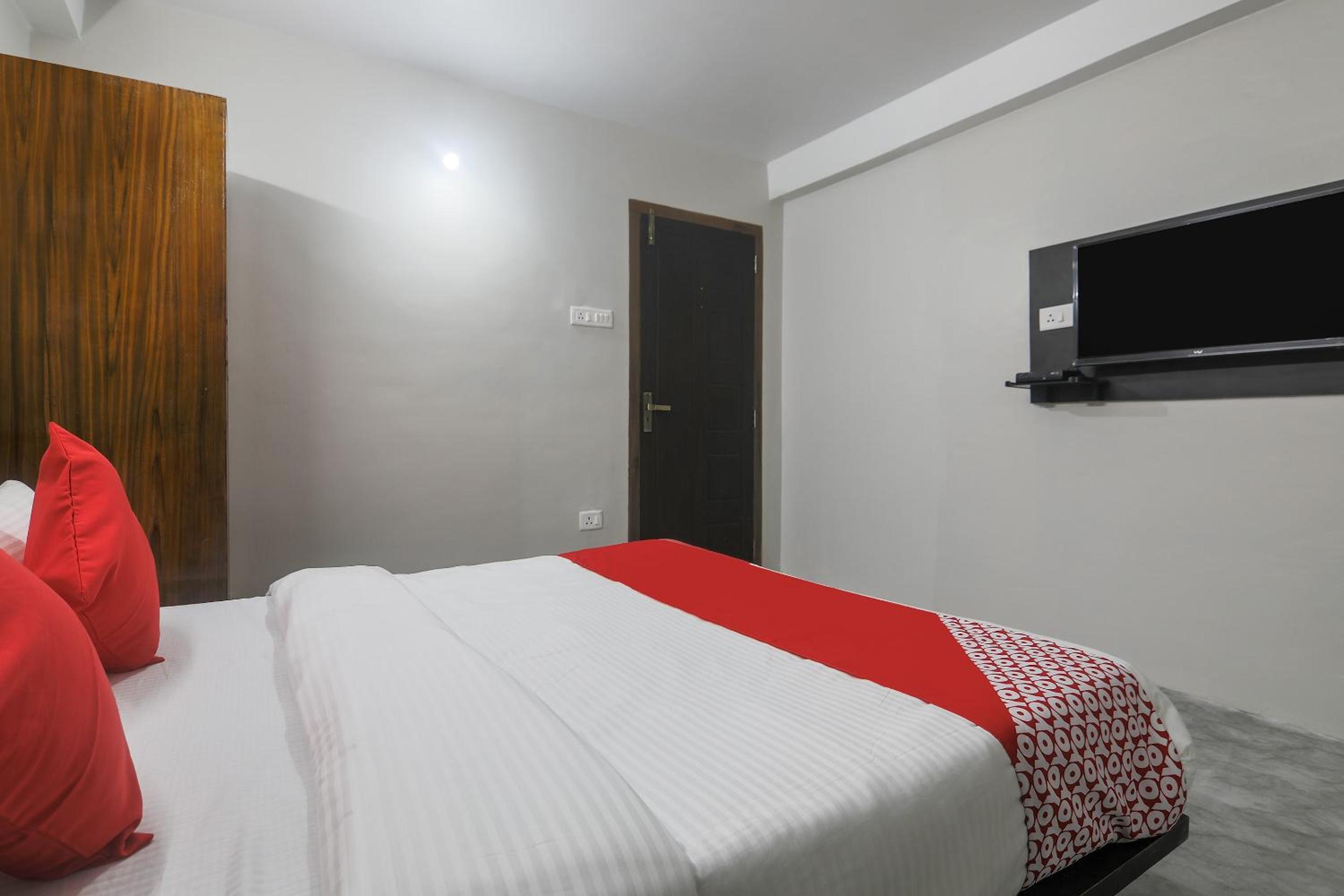 Standard Double Room - Photo 3