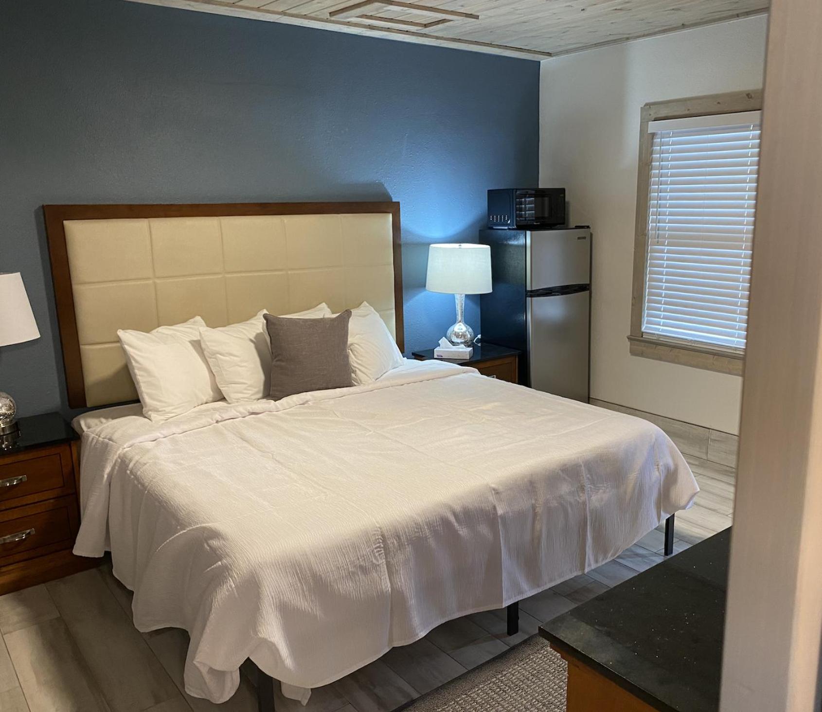 Single Room with Pool View photo 2
