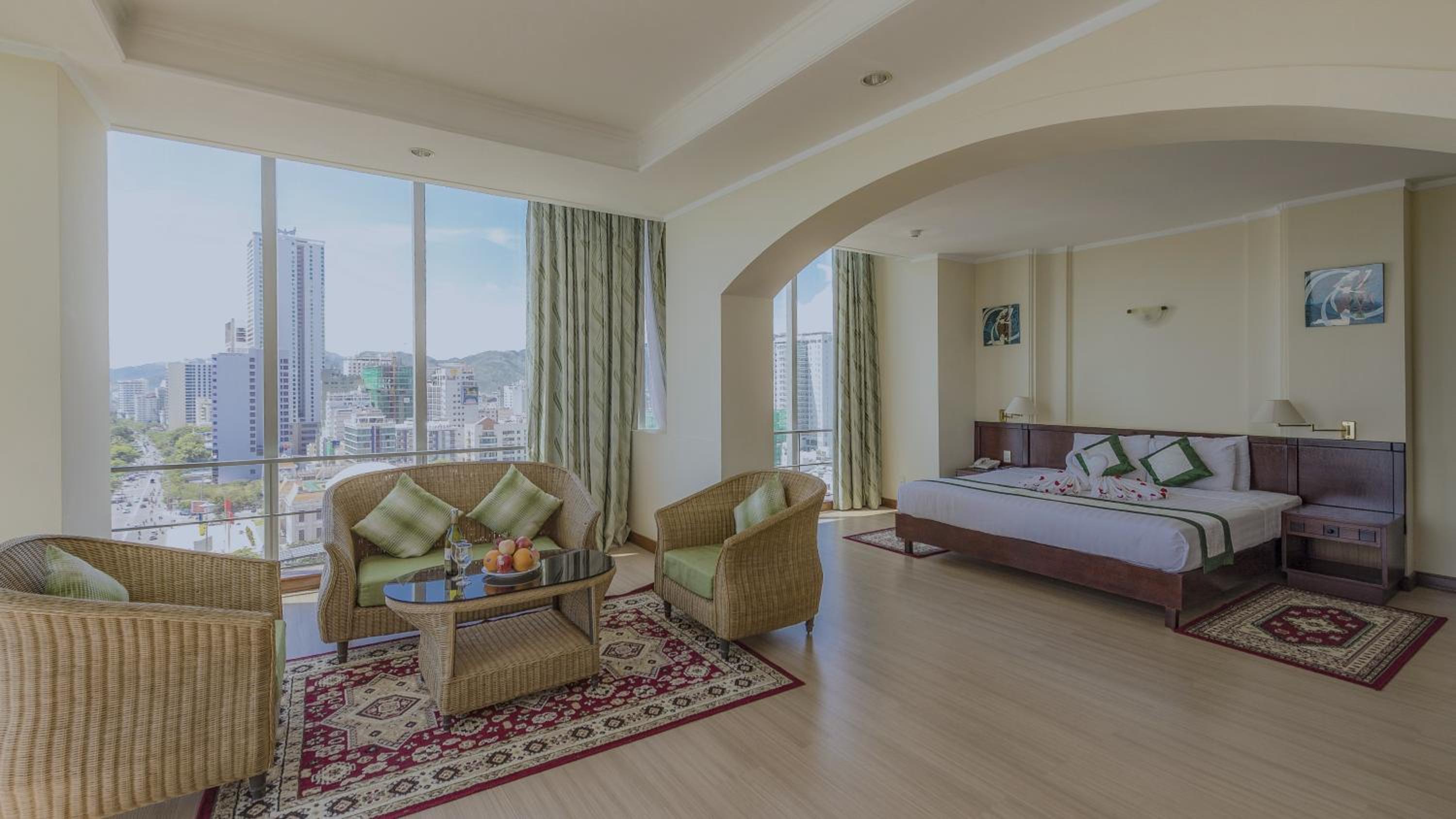 Suite with Ocean View - Photo 4