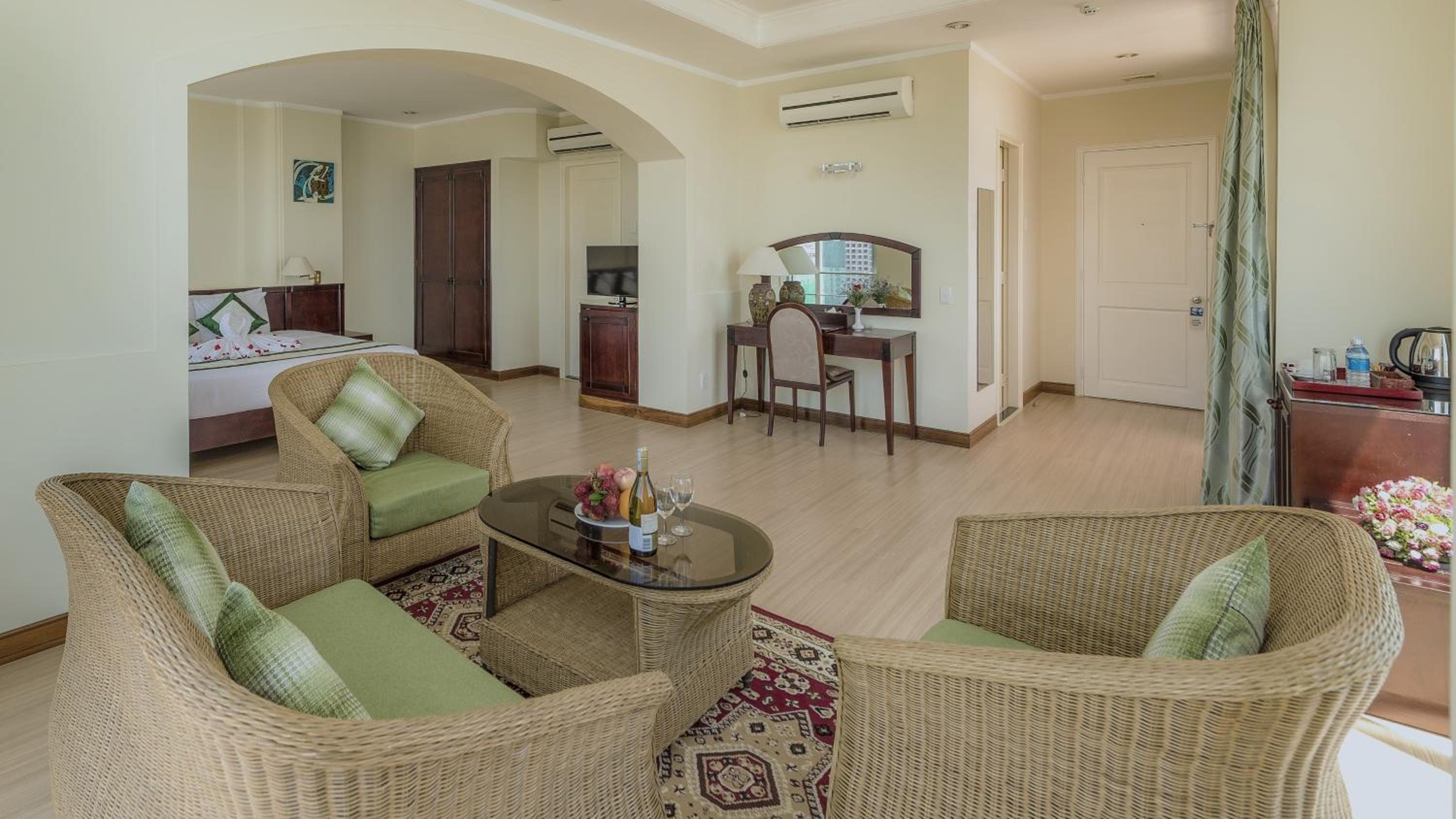 Suite with Ocean View - Photo 5
