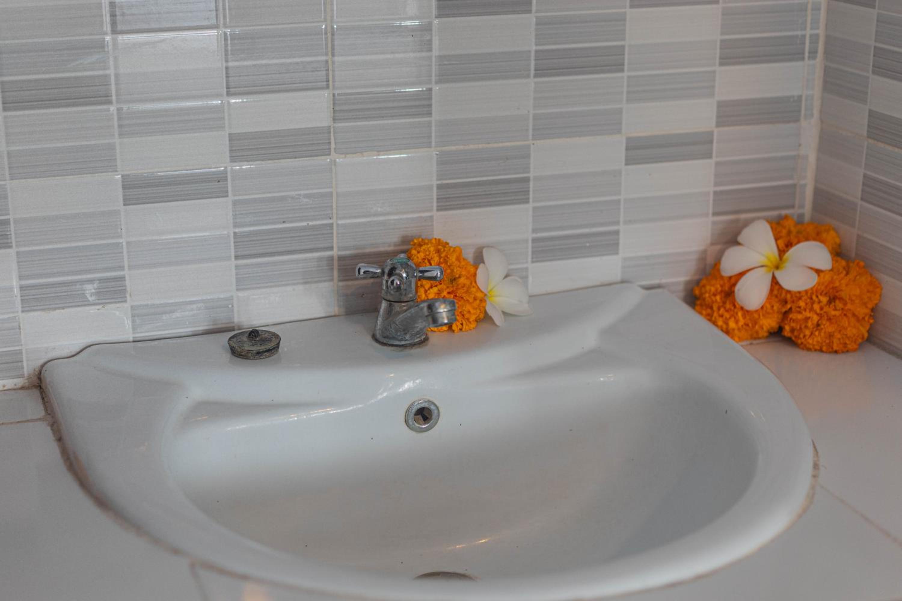 Deluxe Double Room - Photo 10