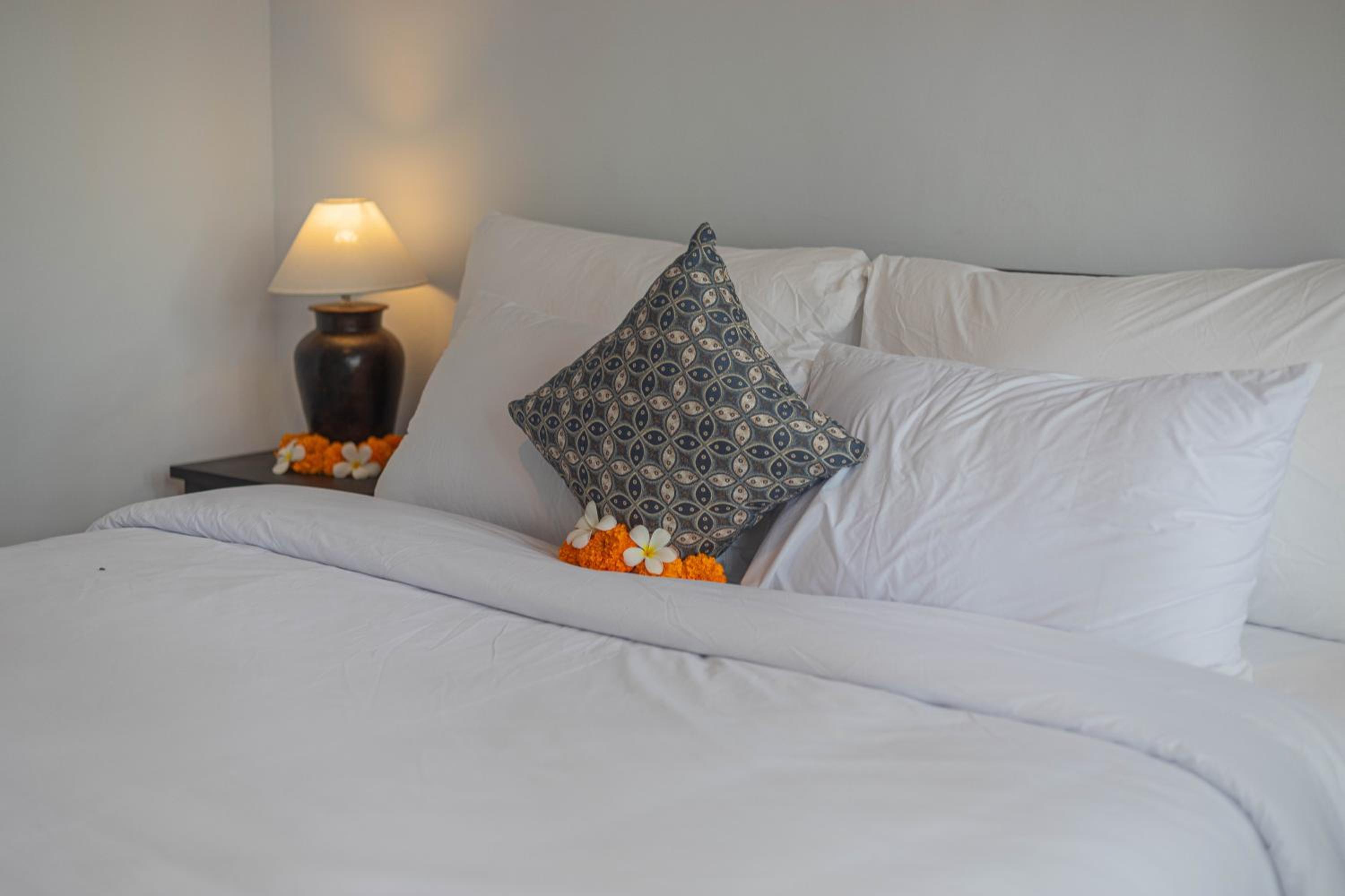 Deluxe Double Room - Photo 13