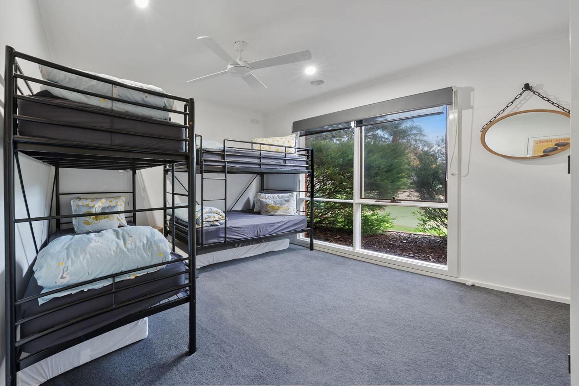 Three-Bedroom House photo 3