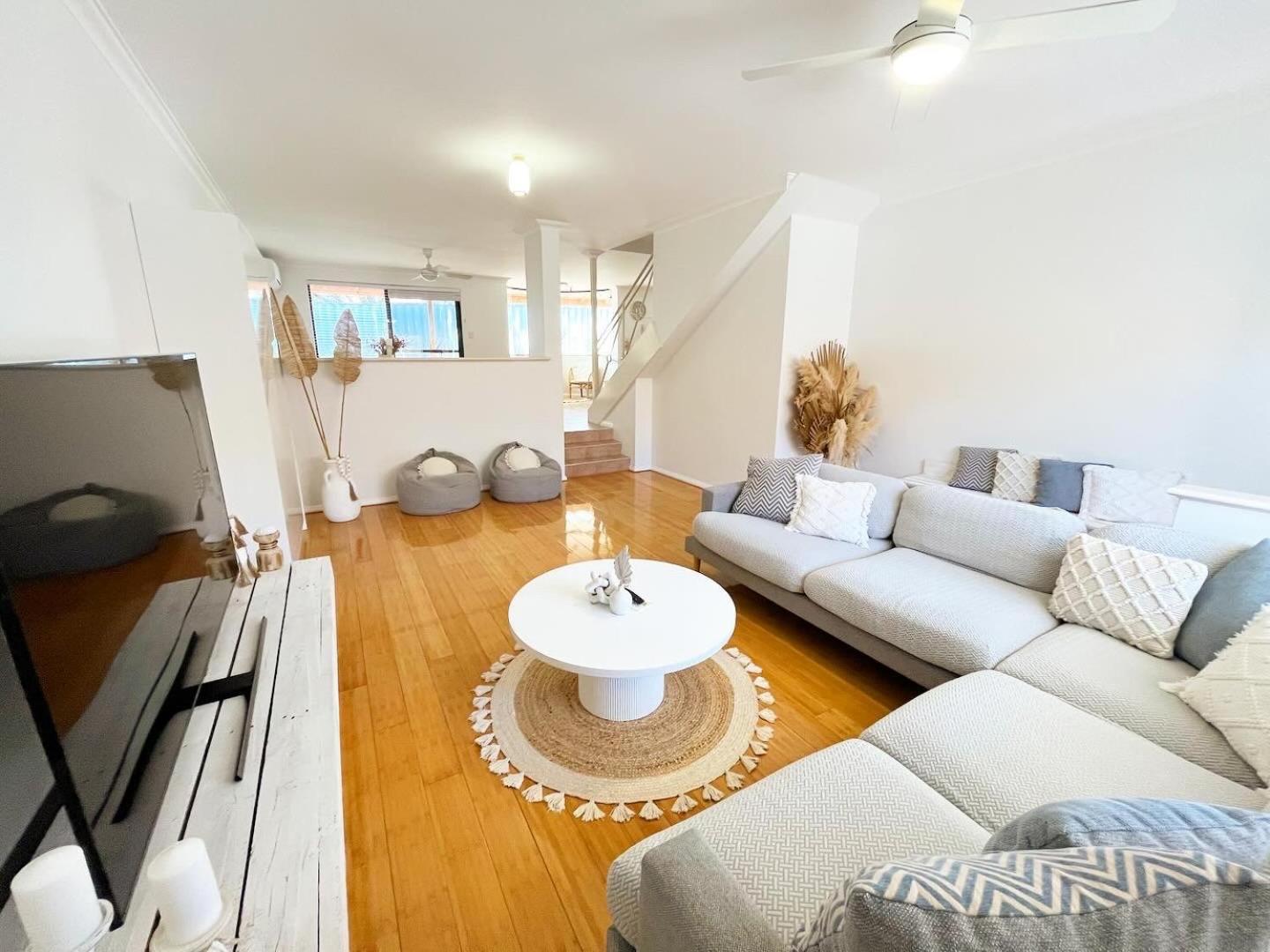 Three-Bedroom Apartment photo 1