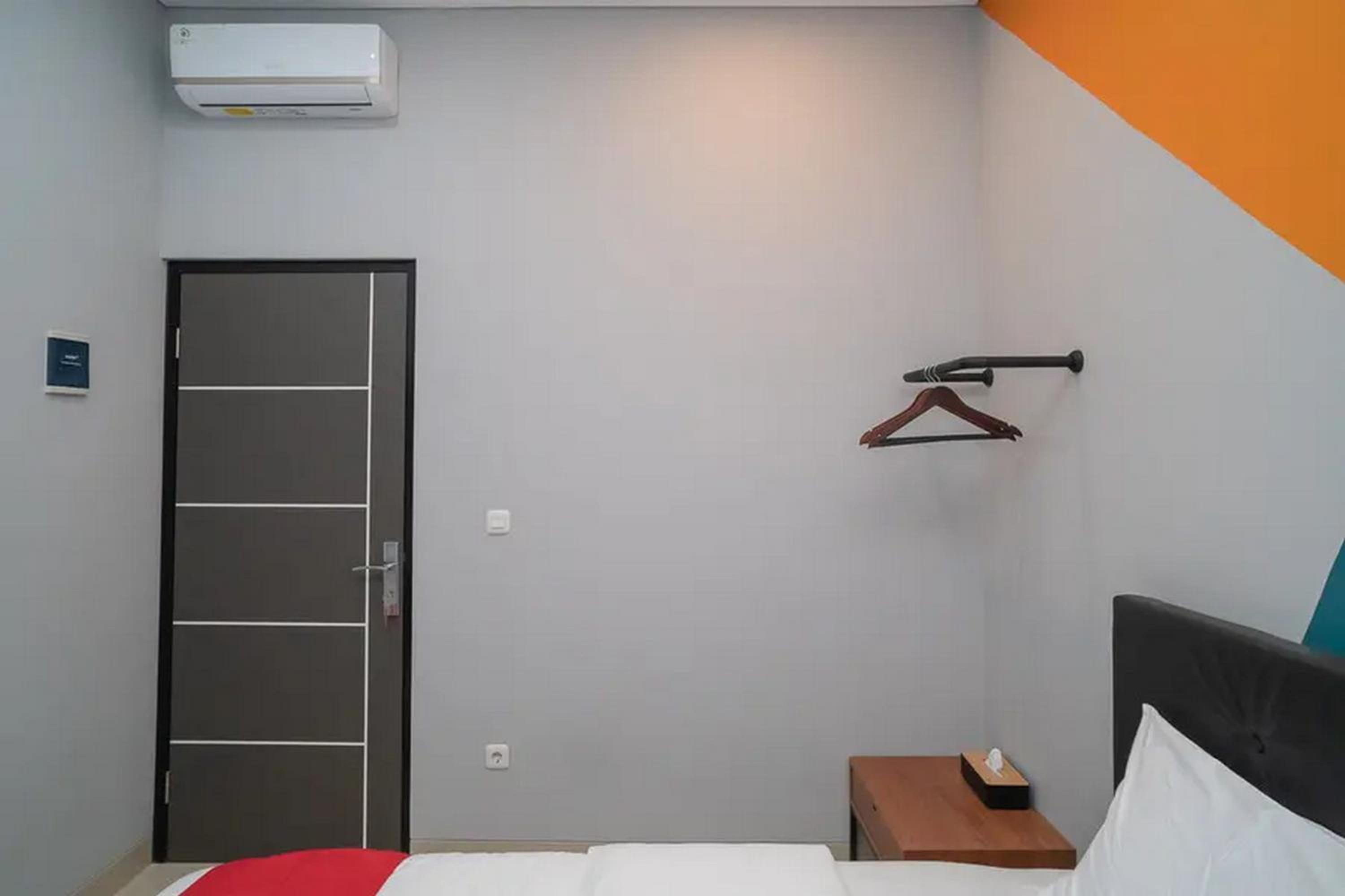 Standard Double Room - Photo 8