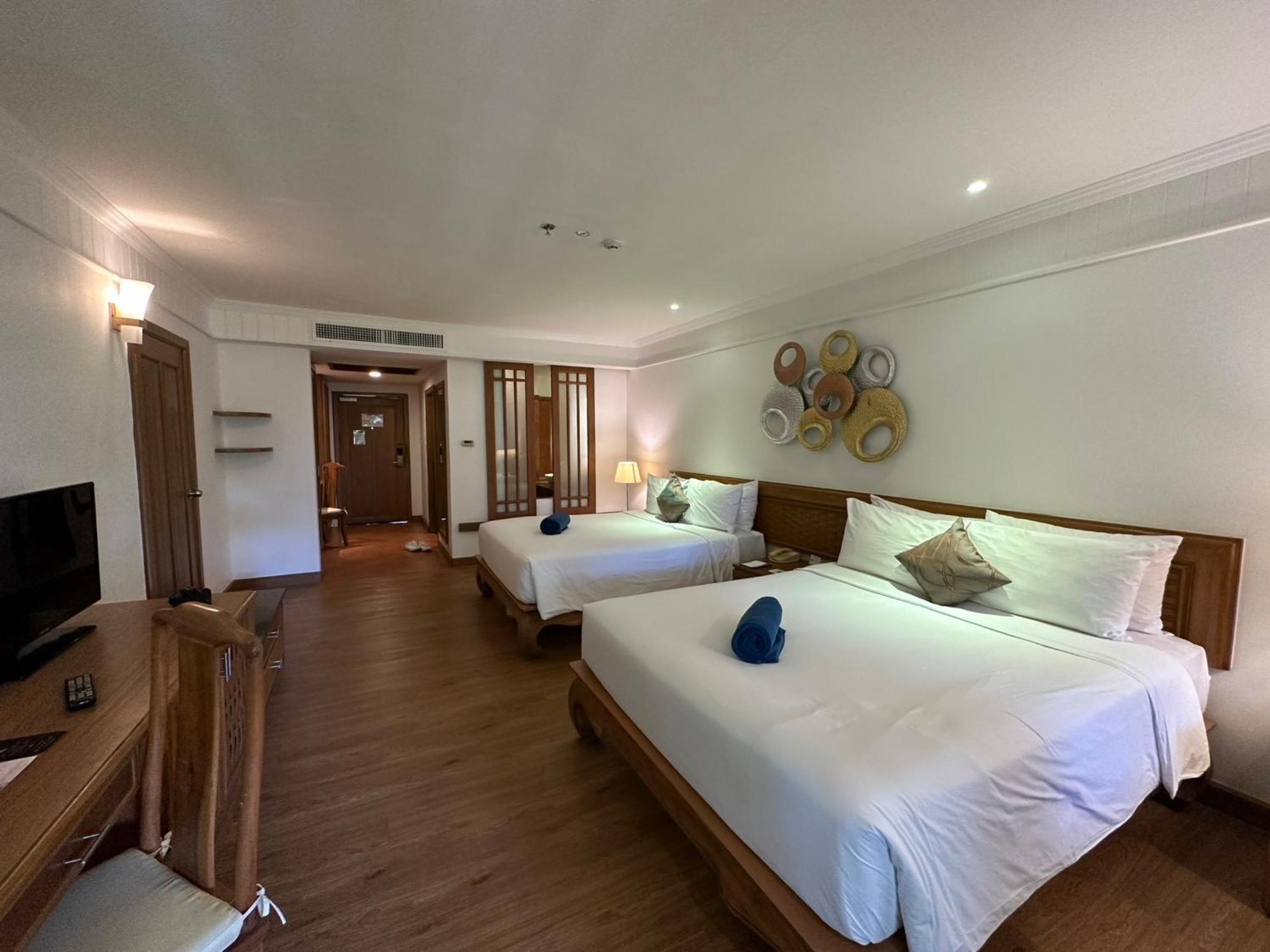 Deluxe Double or Twin Room - Ocean Wing photo 3