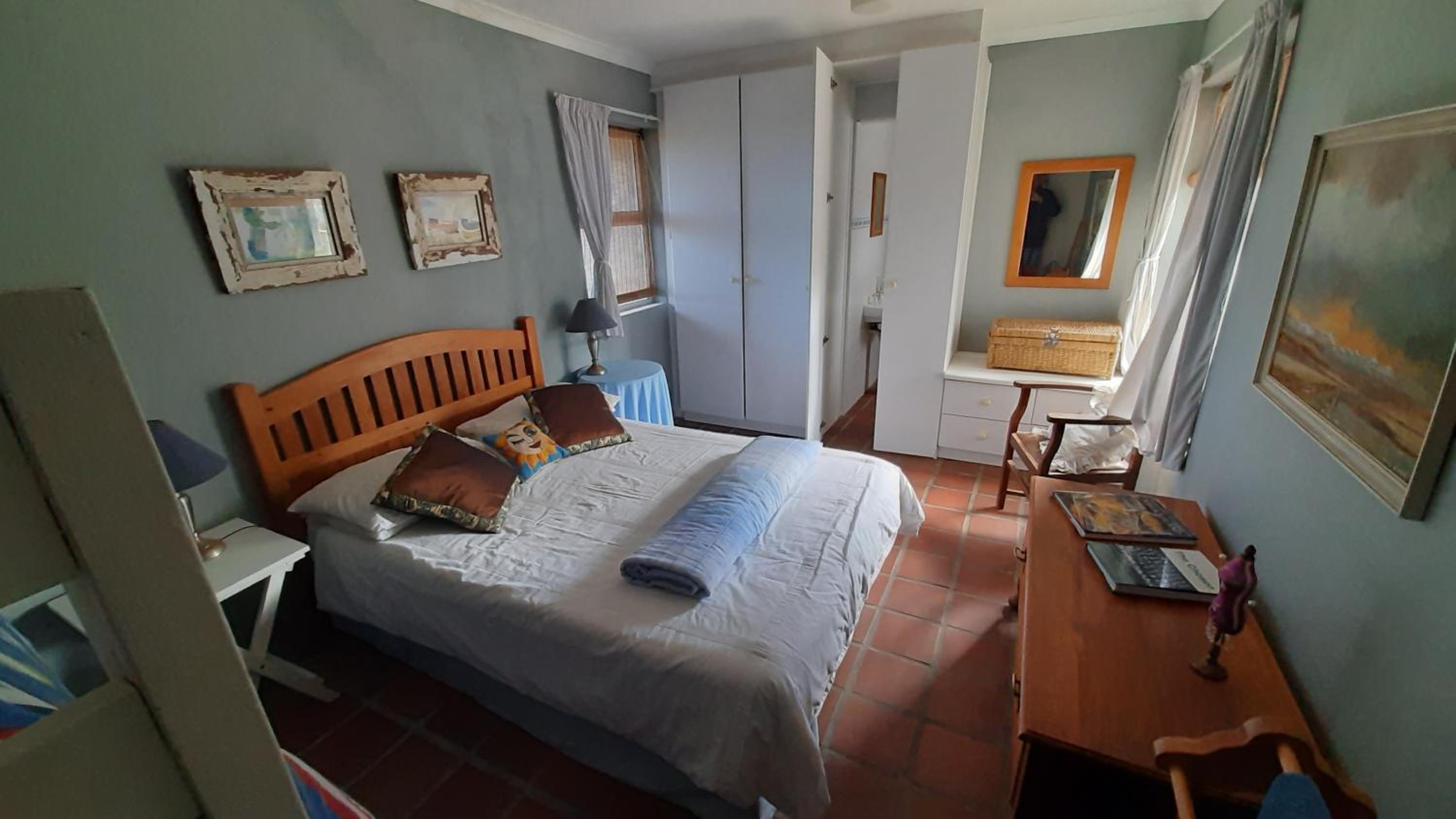 Four-Bedroom House photo 1