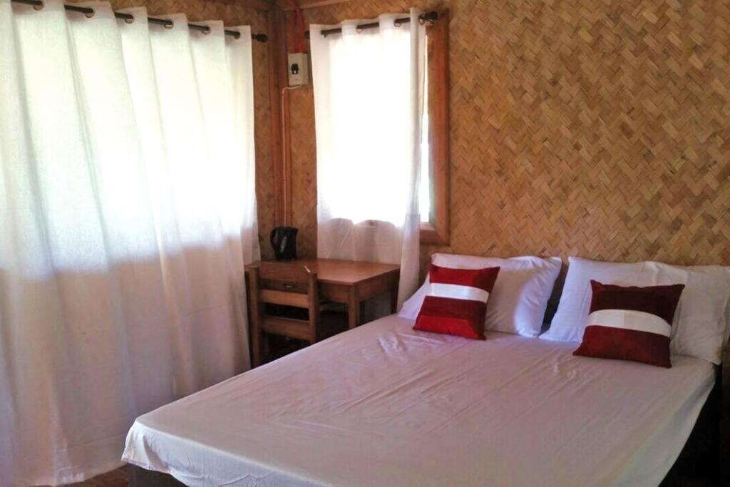 One-Bedroom House photo 1