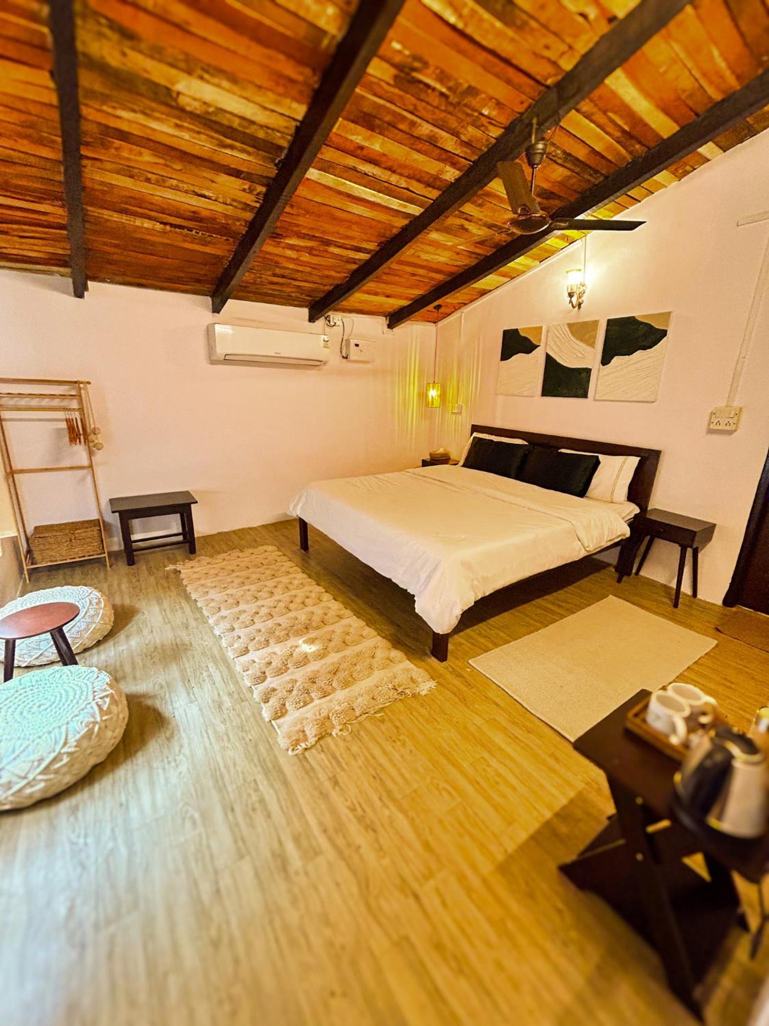One-Bedroom House photo 1