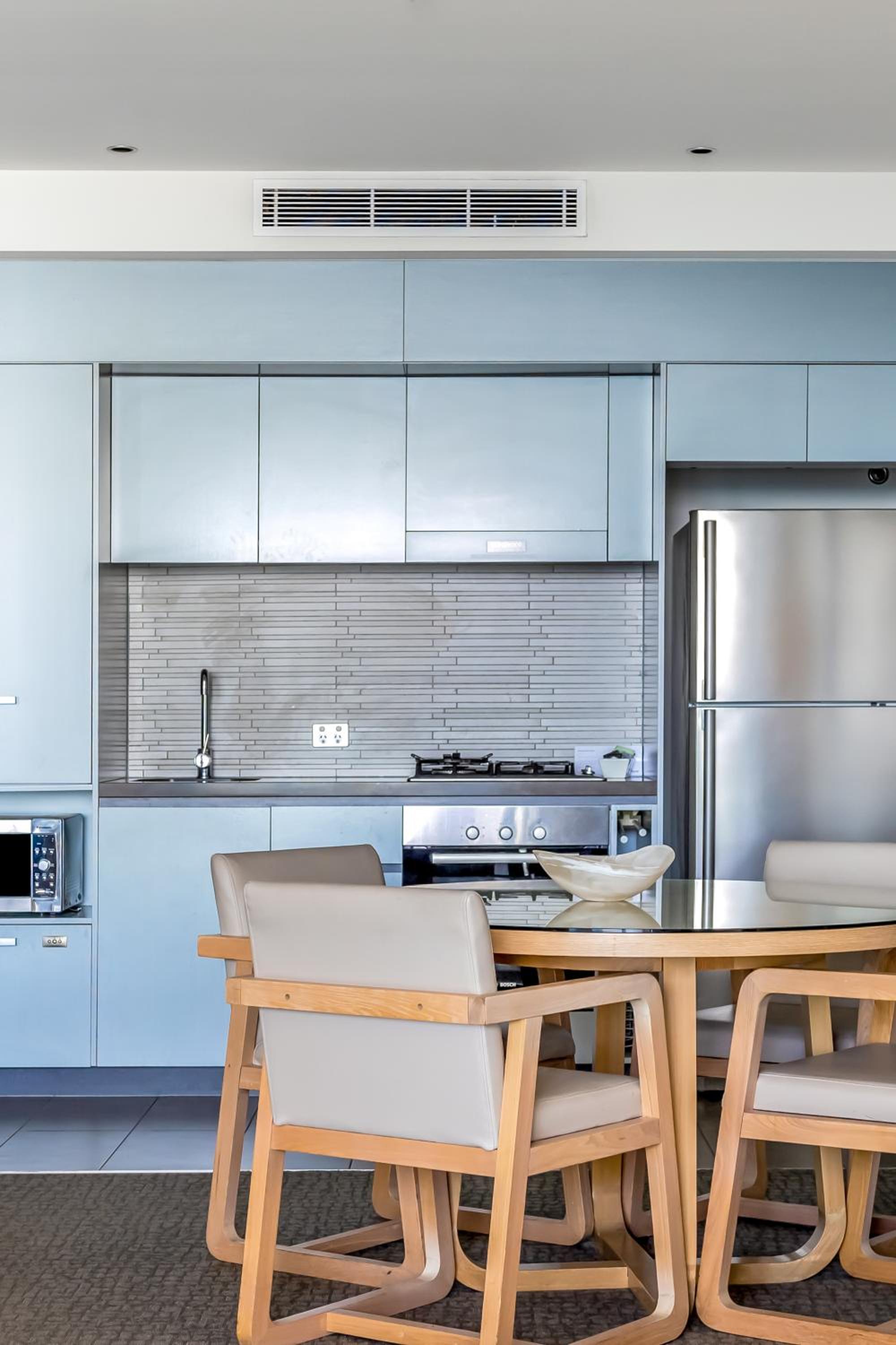 One-Bedroom Apartment with Ocean View - Photo 4