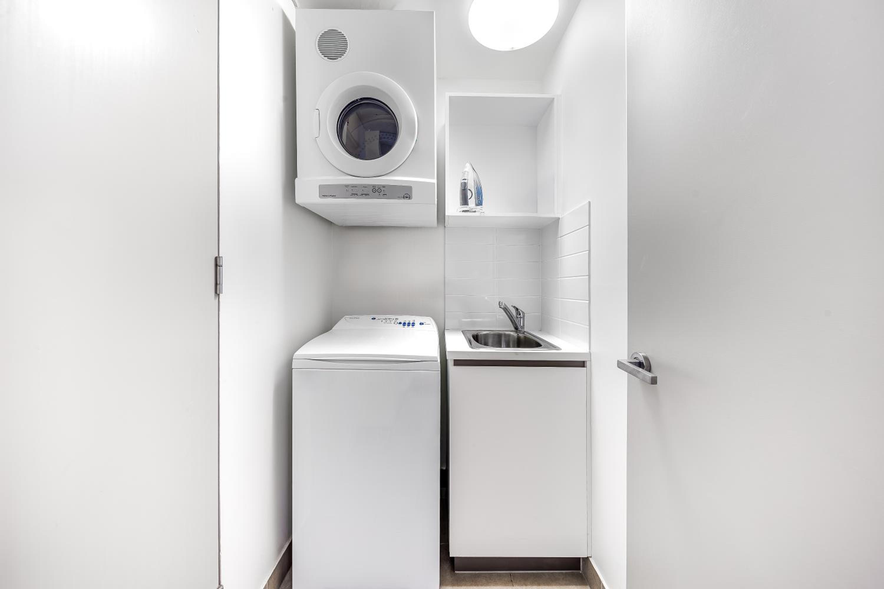 Two-Bedroom Apartment - Photo 9